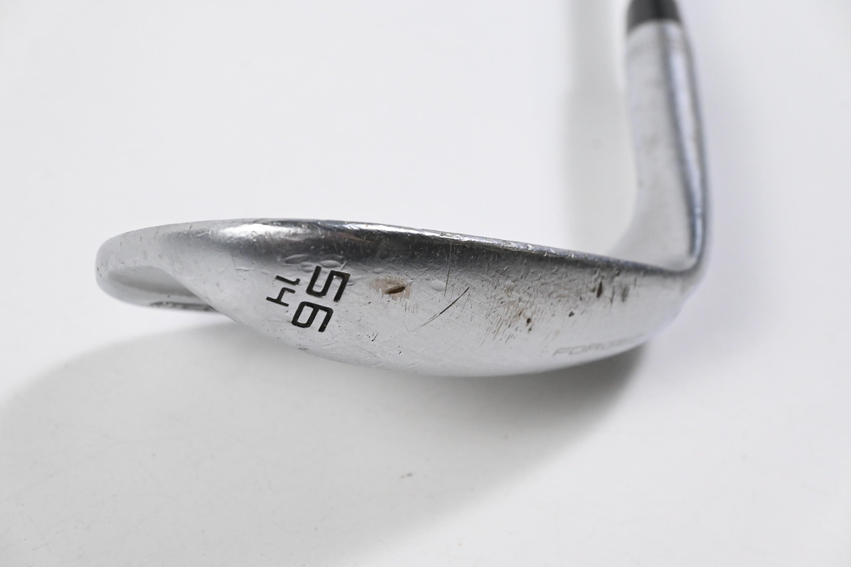 Wilson Staff Model Sand Wedge / 56 Degree / Stiff Flex Dynamic Gold Shaft