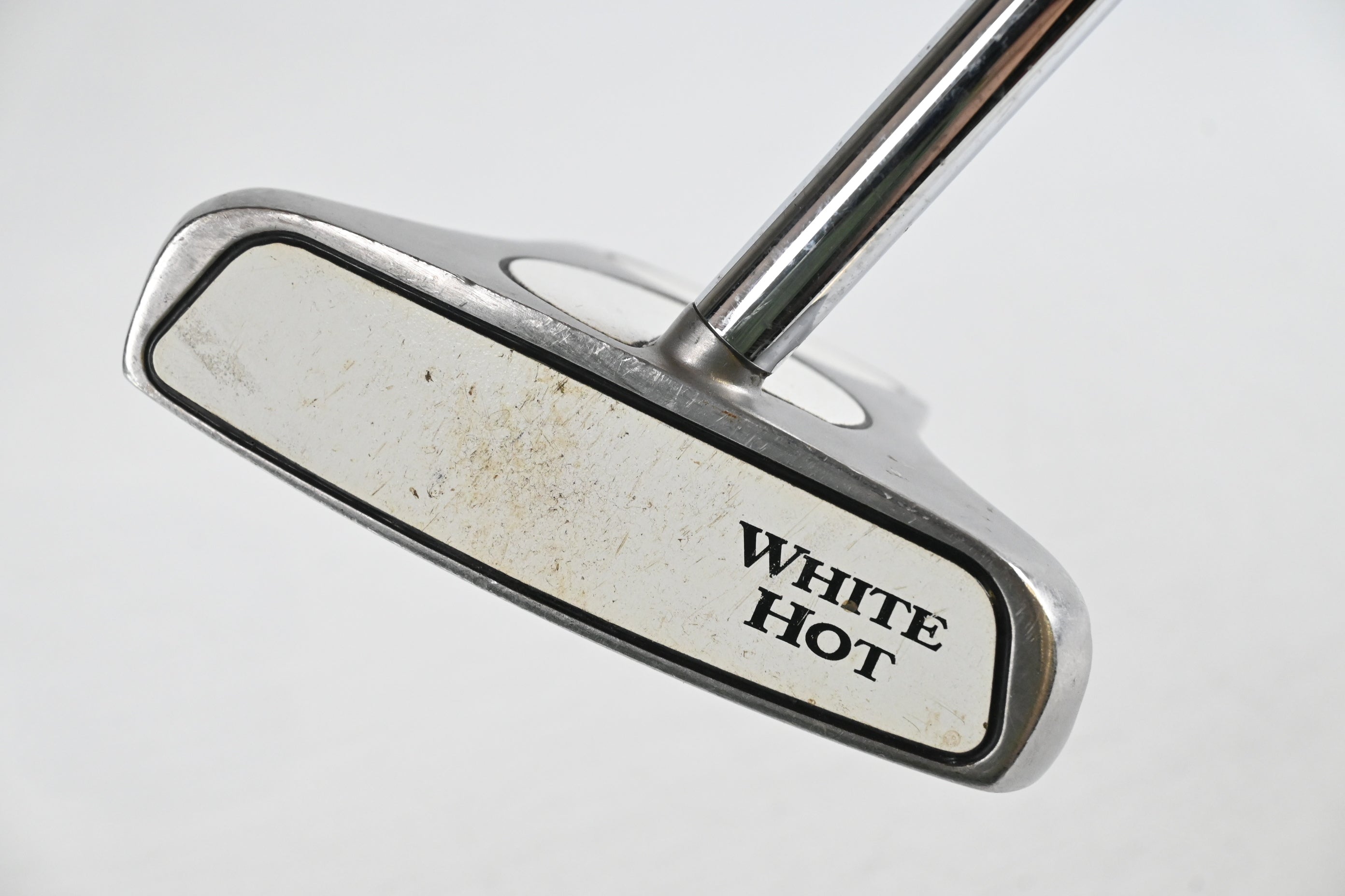 Odyssey White Hot 2-Ball Putter / 33 Inch