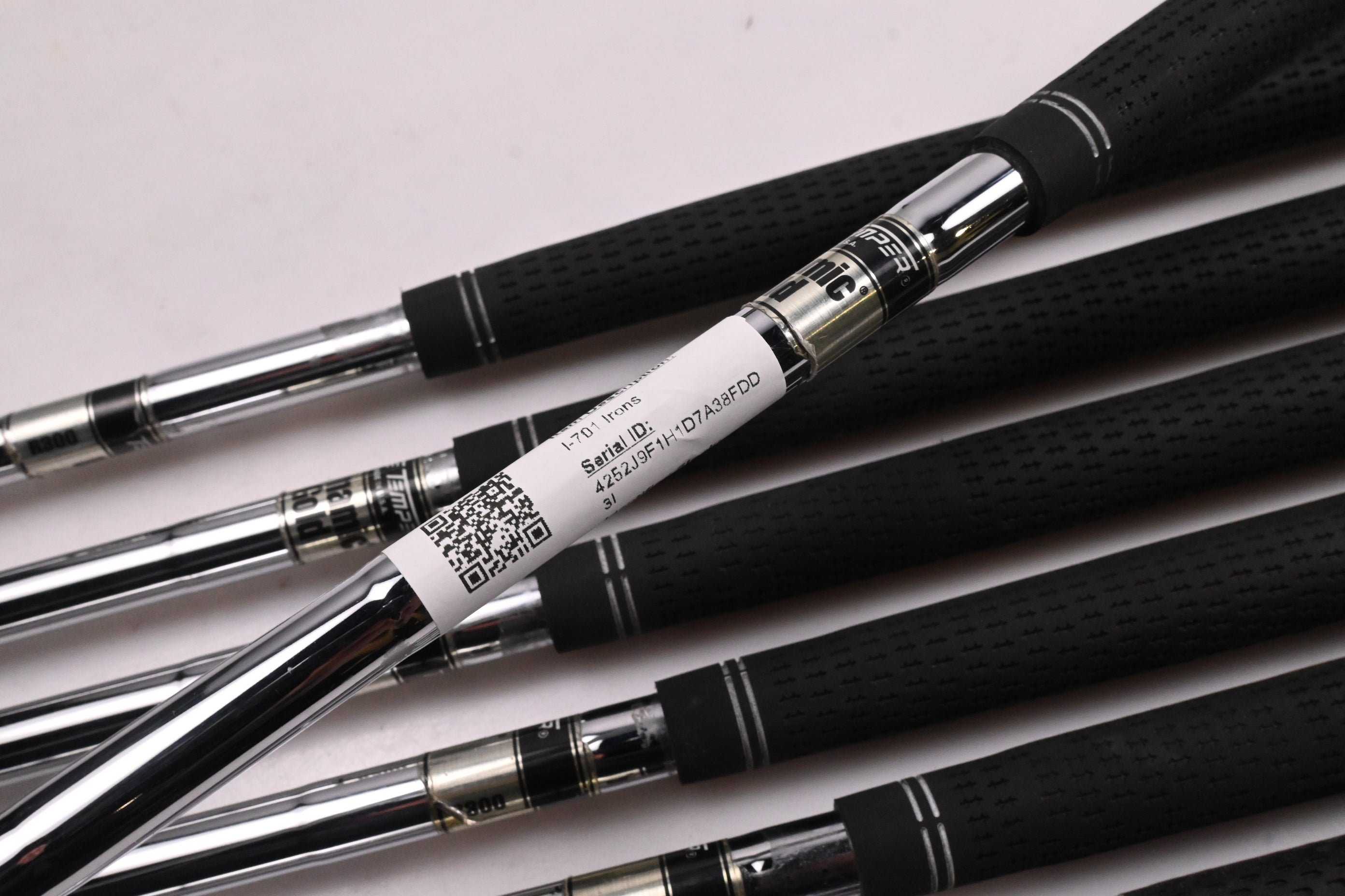 Srixon I-701 Irons / 4-PW / Regular Flex Dynamic Gold R300 Shafts