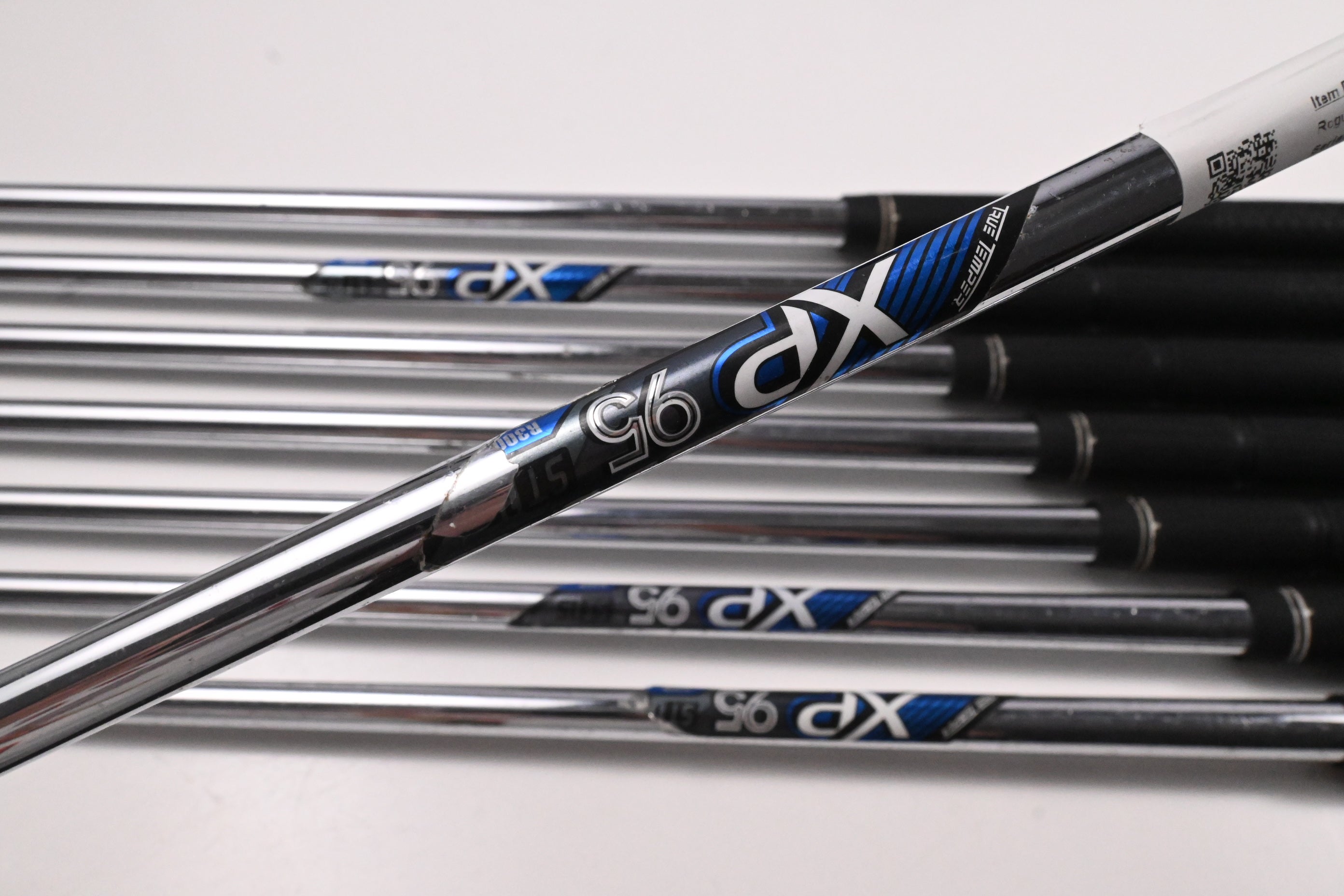 Callaway Rogue Irons / 4-PW+SW / Regular Flex XP 95 ST 15 R300 Shafts