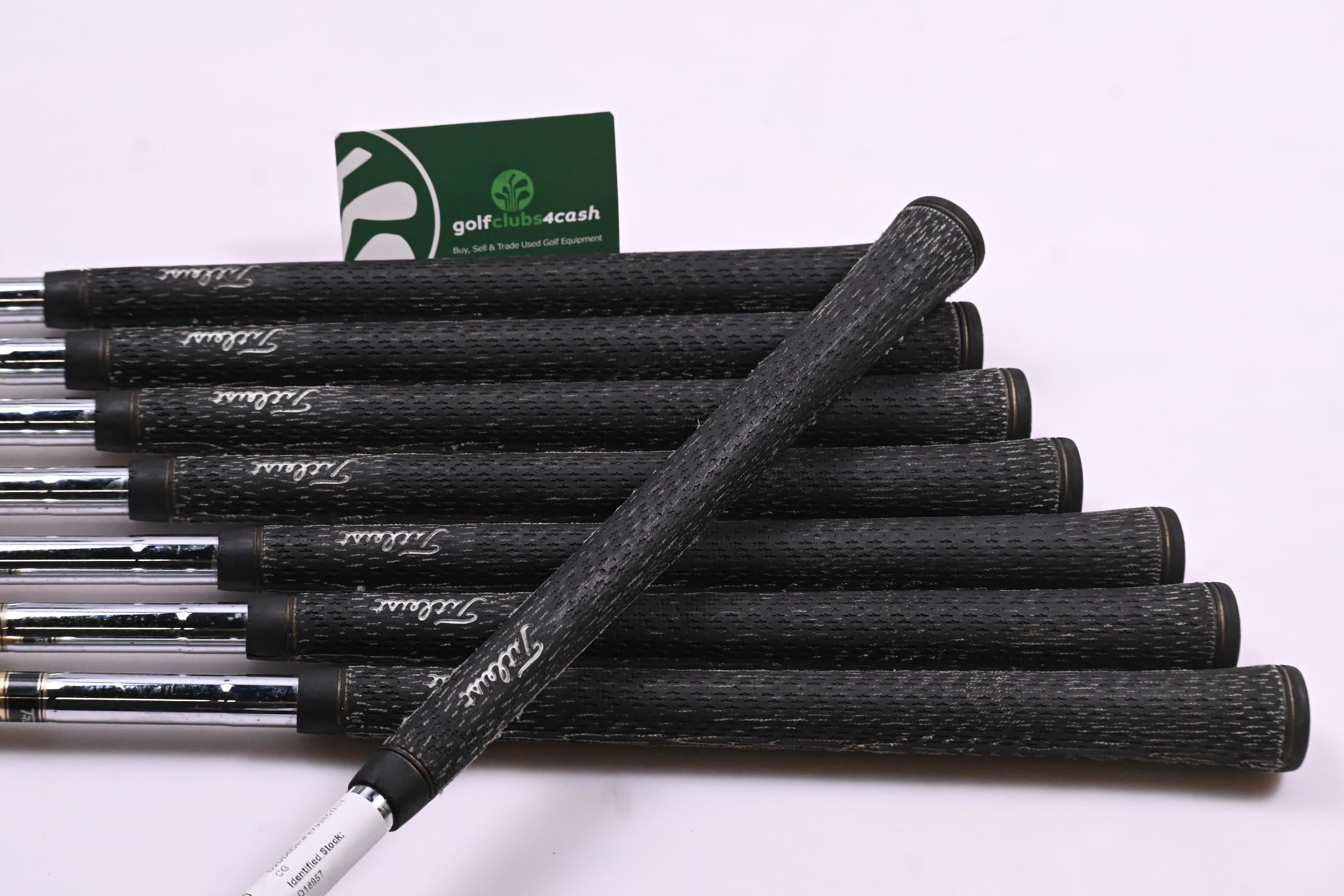 Titleist 690CB Irons / 3-PW / Stiff Flex Dynamic Gold S300 Shafts