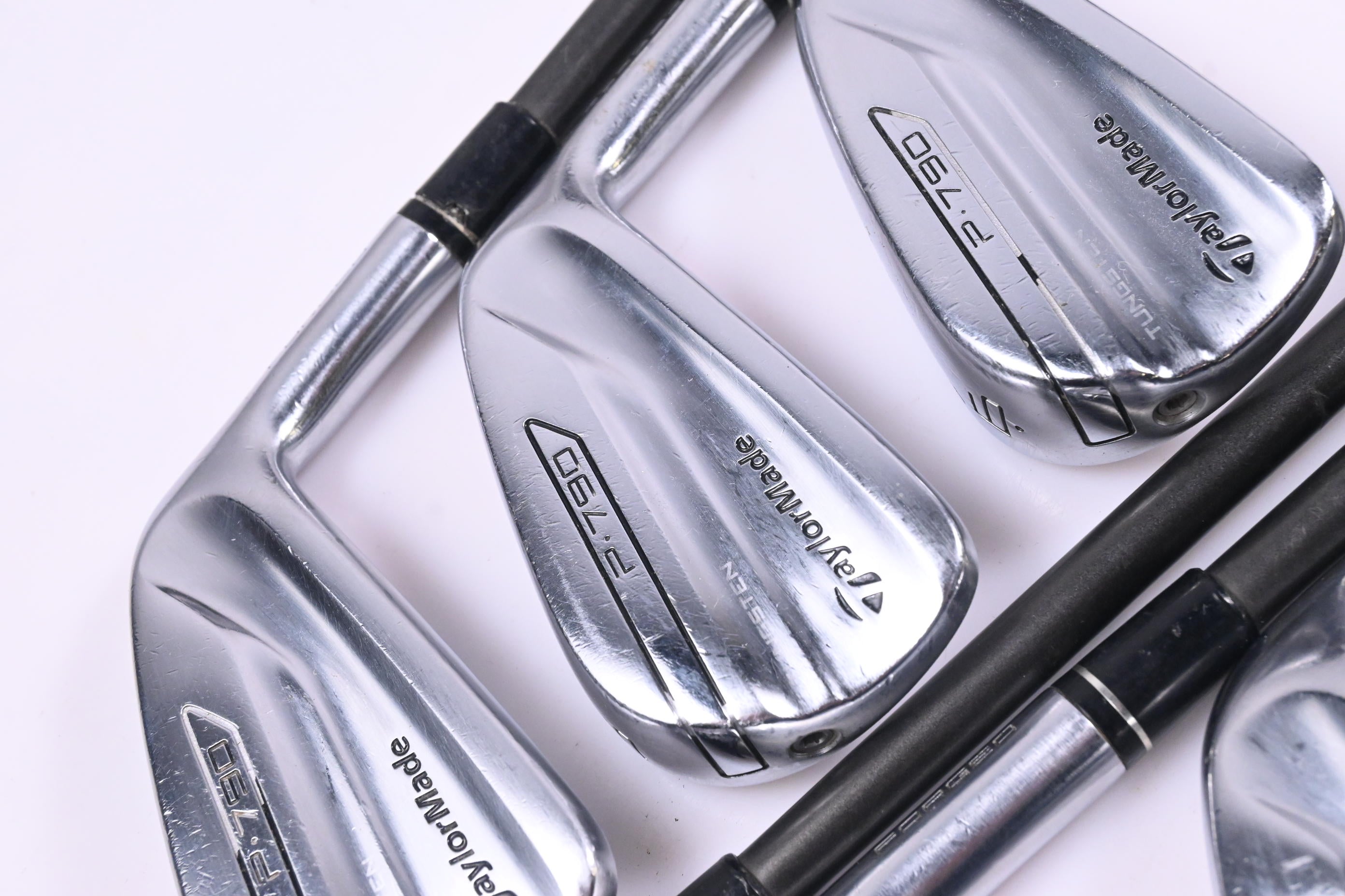 Taylormade P790 2019 Irons / 4-PW / Regular Flex Recoil ES 760 F3 Shafts