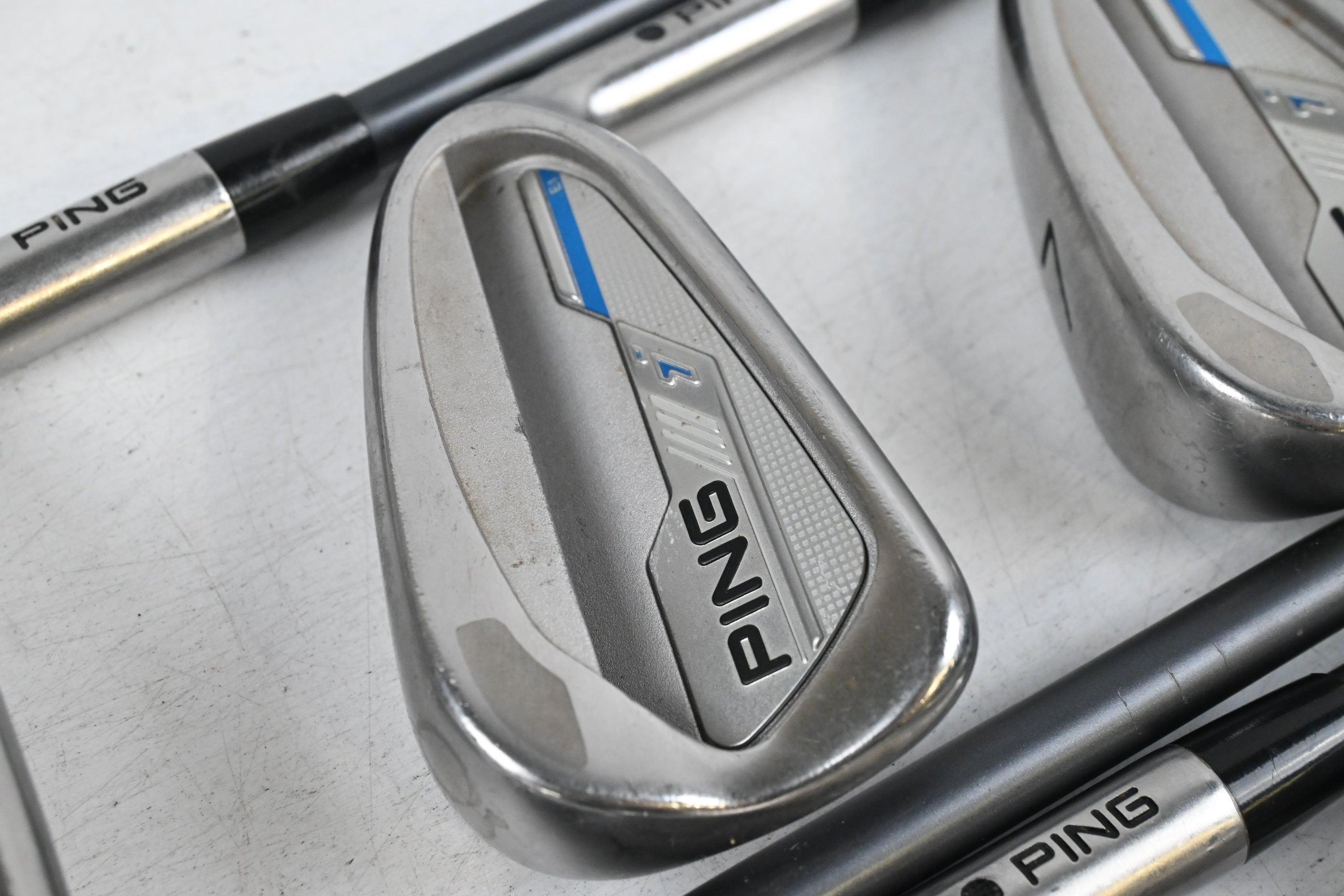 Ping i-Series E1 Irons / 5-PW / Black Dot / Regular Flex Ping CFS 70 Shafts