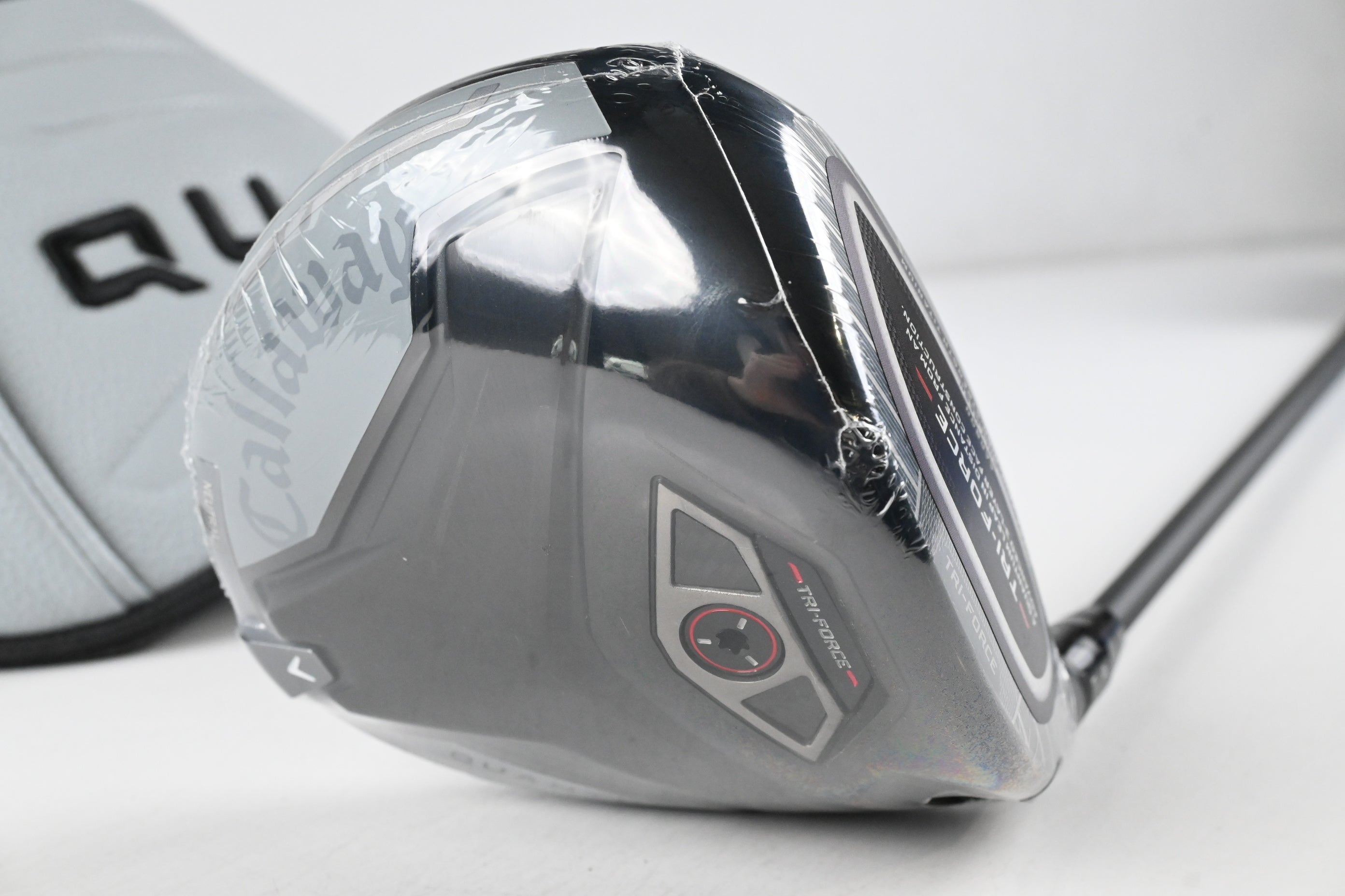Callaway Quantum Max Driver / 10.5 Degree / Regular Flex Vanquish 4 Shaft