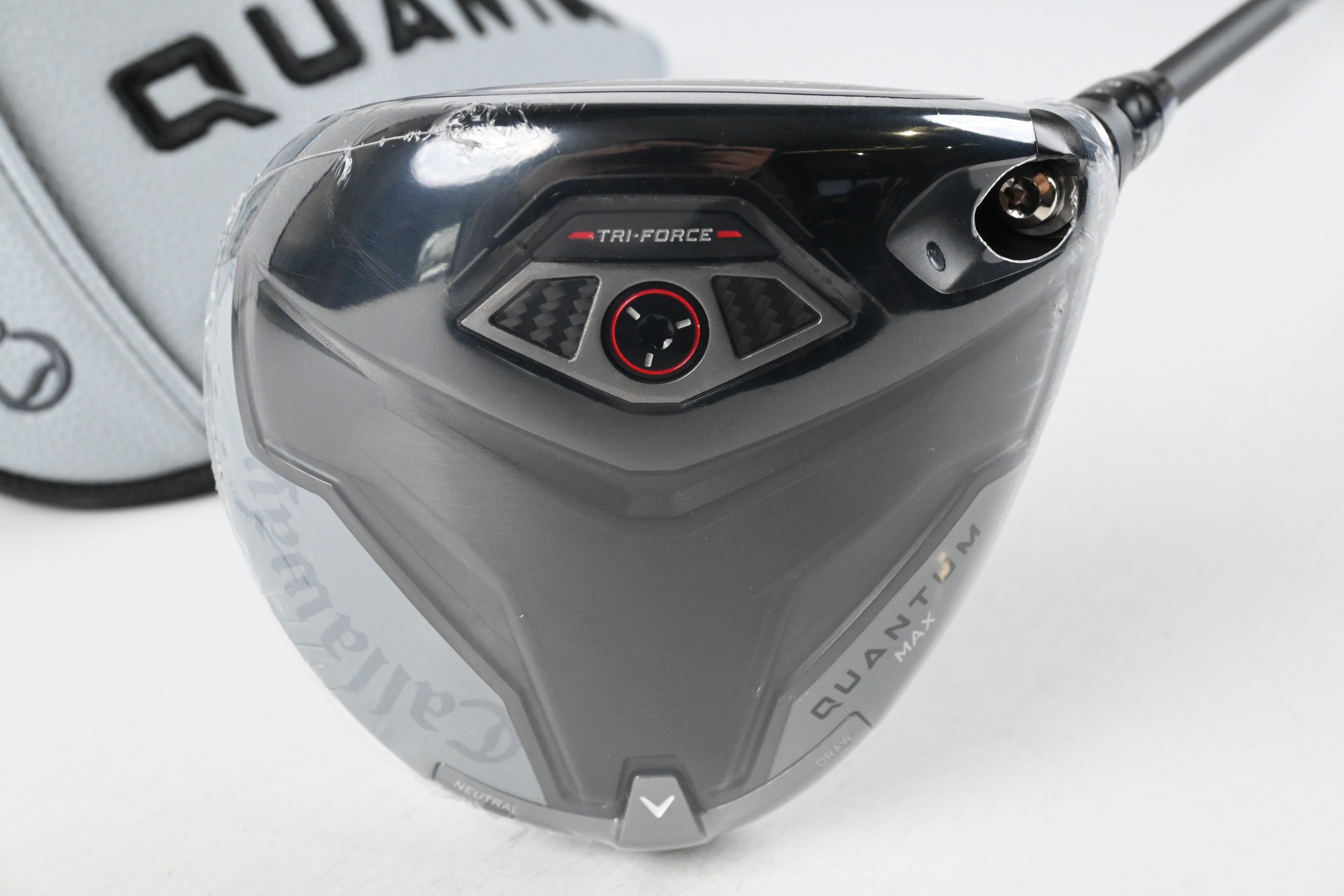 Callaway Quantum Max Driver / 10.5 Degree / Regular Flex Vanquish 4 Shaft