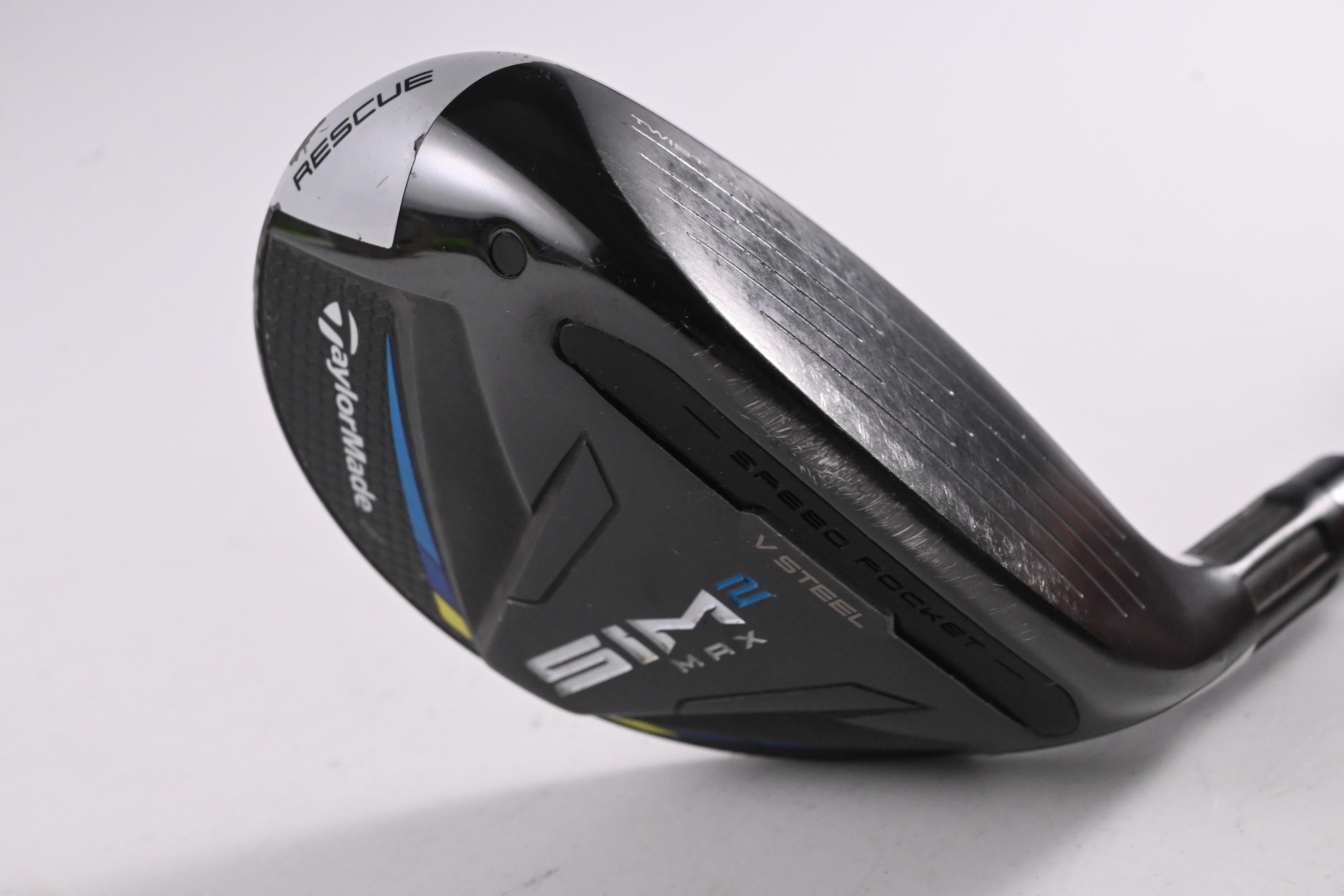 Taylormade SIM2 Max #4 Hybrid / 22 Degree / Lite Flex Bassara 55 Shaft
