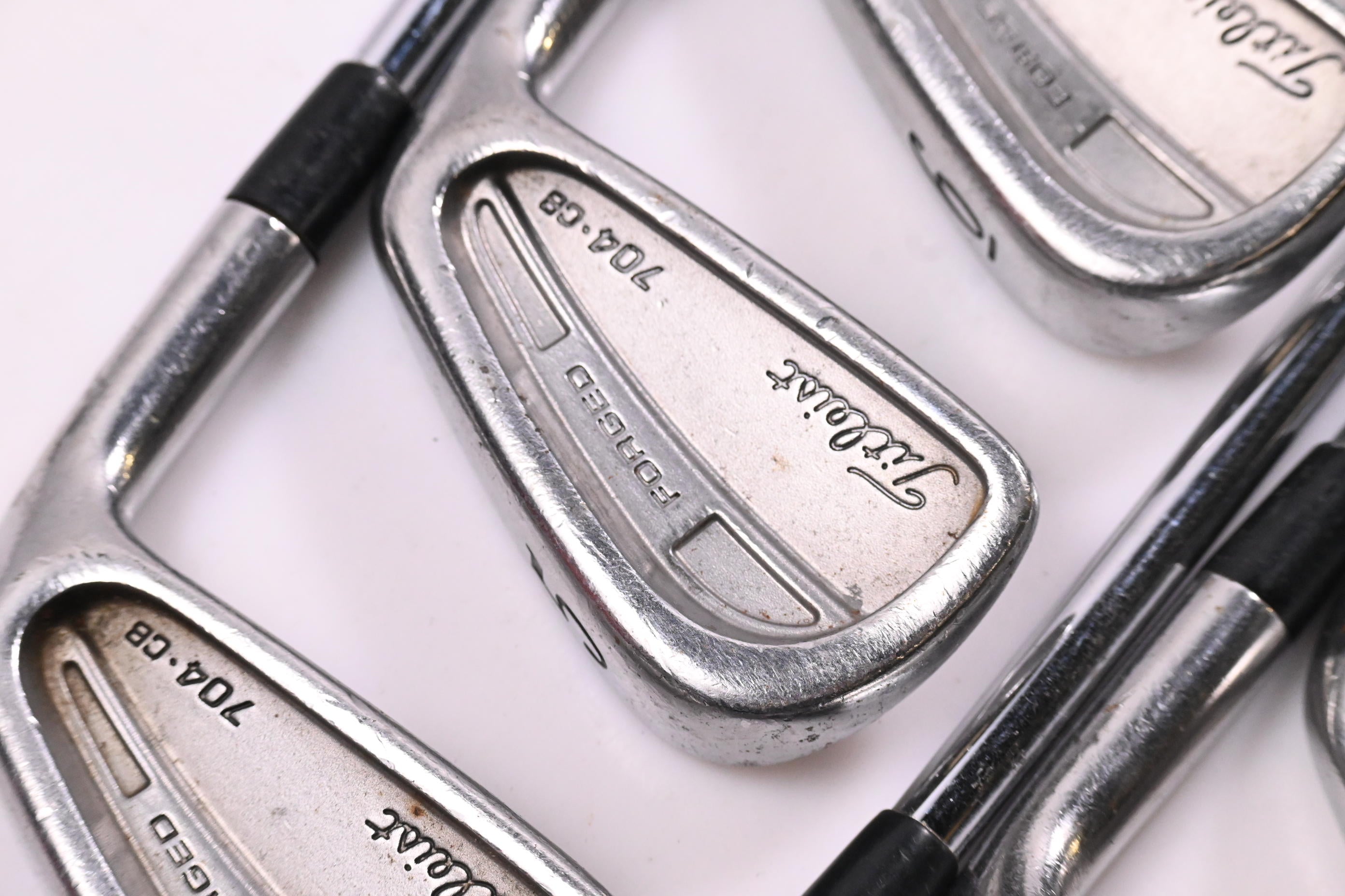 Titleist 704.CB Irons / 4-PW / Stiff Flex Dynamic Gold S300 Shafts
