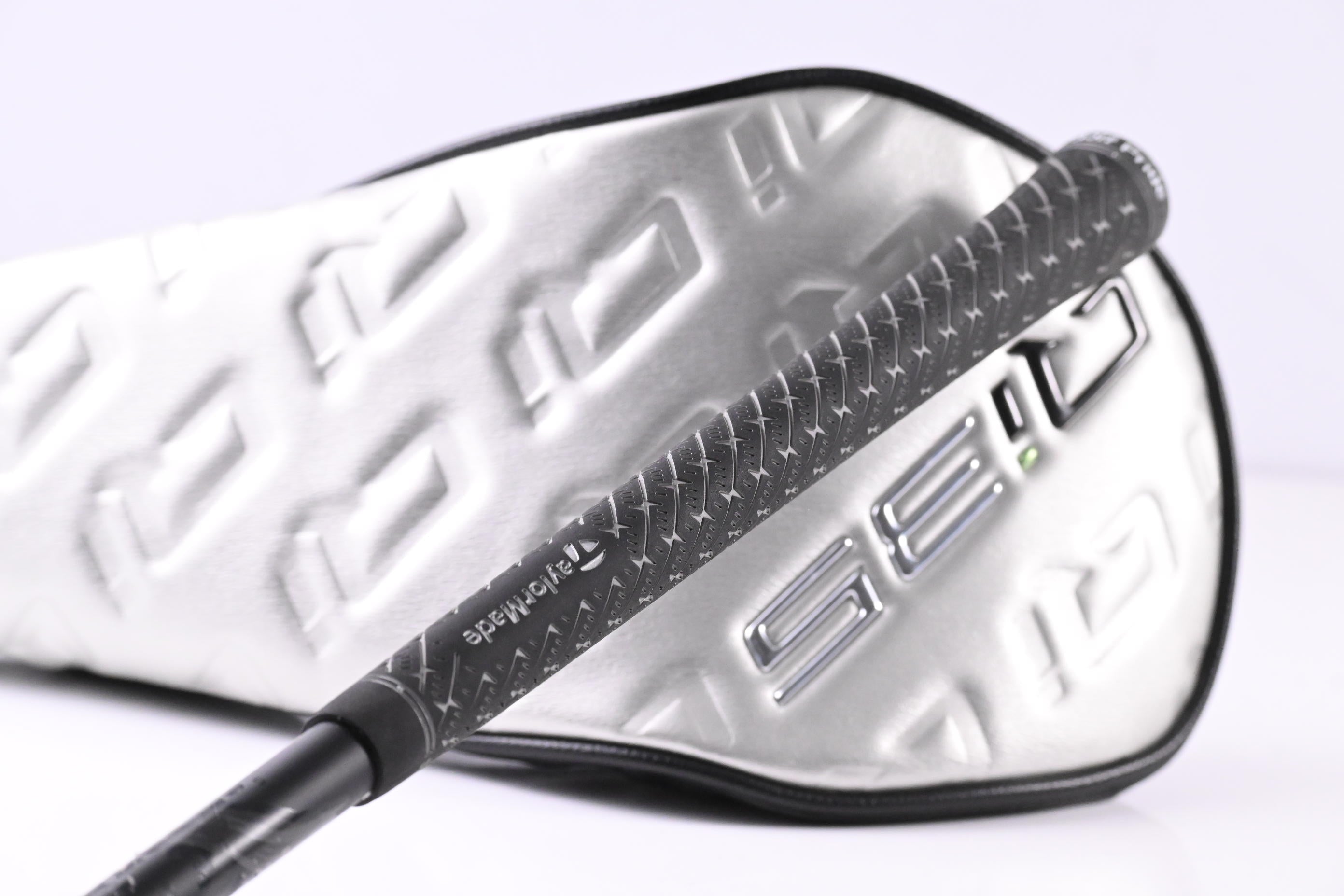 Taylormade Qi35 Driver / 9 Degree / Stiff Flex Kai'li Dark Waves White 60 Shaft