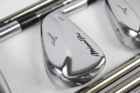 Mizuno Pro 225 Irons / 4-PW+GW / Regular Flex UST Mamiya Recoil 95 Shafts