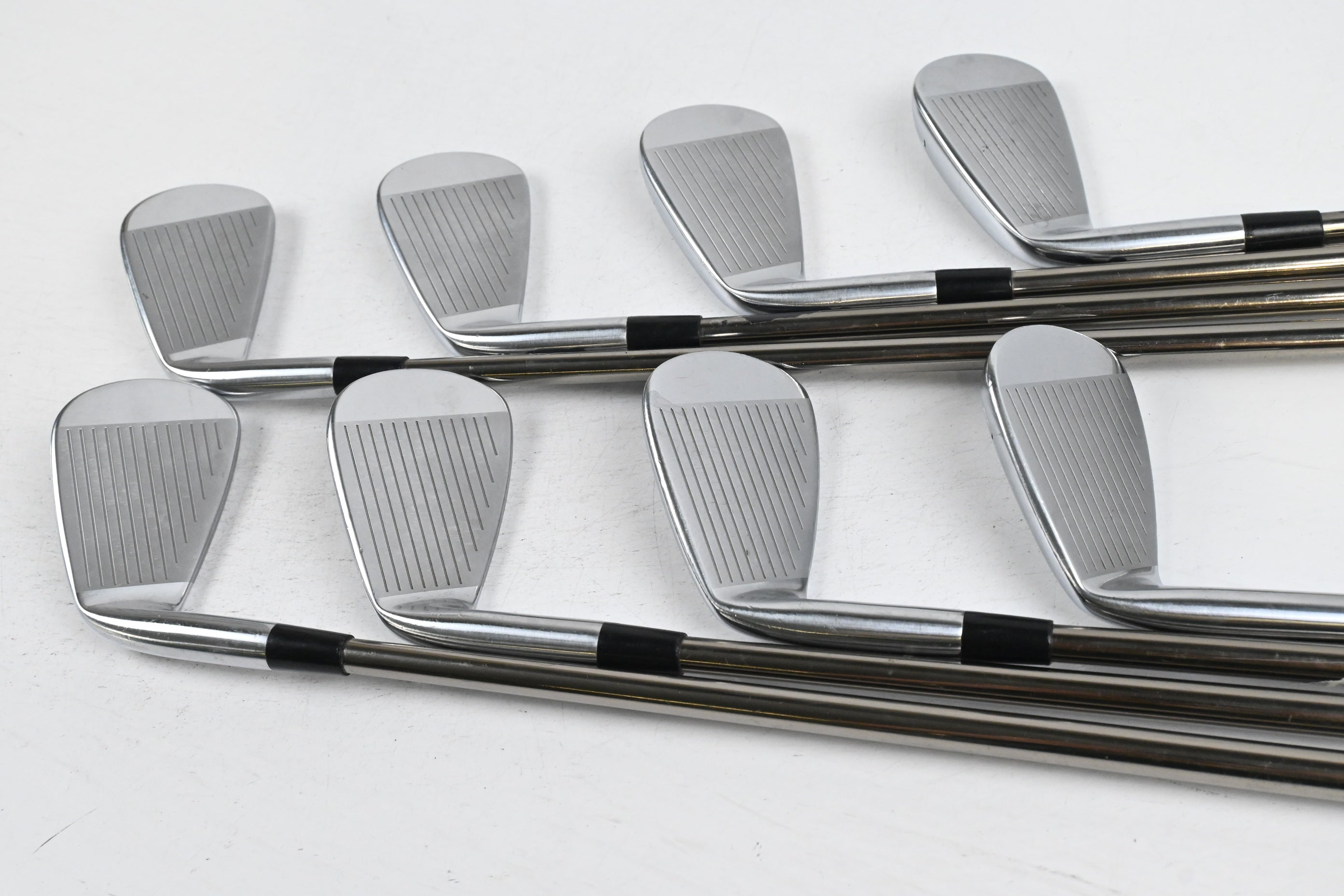 Mizuno Pro 225 Irons / 4-PW+GW / Regular Flex UST Mamiya Recoil 95 Shafts