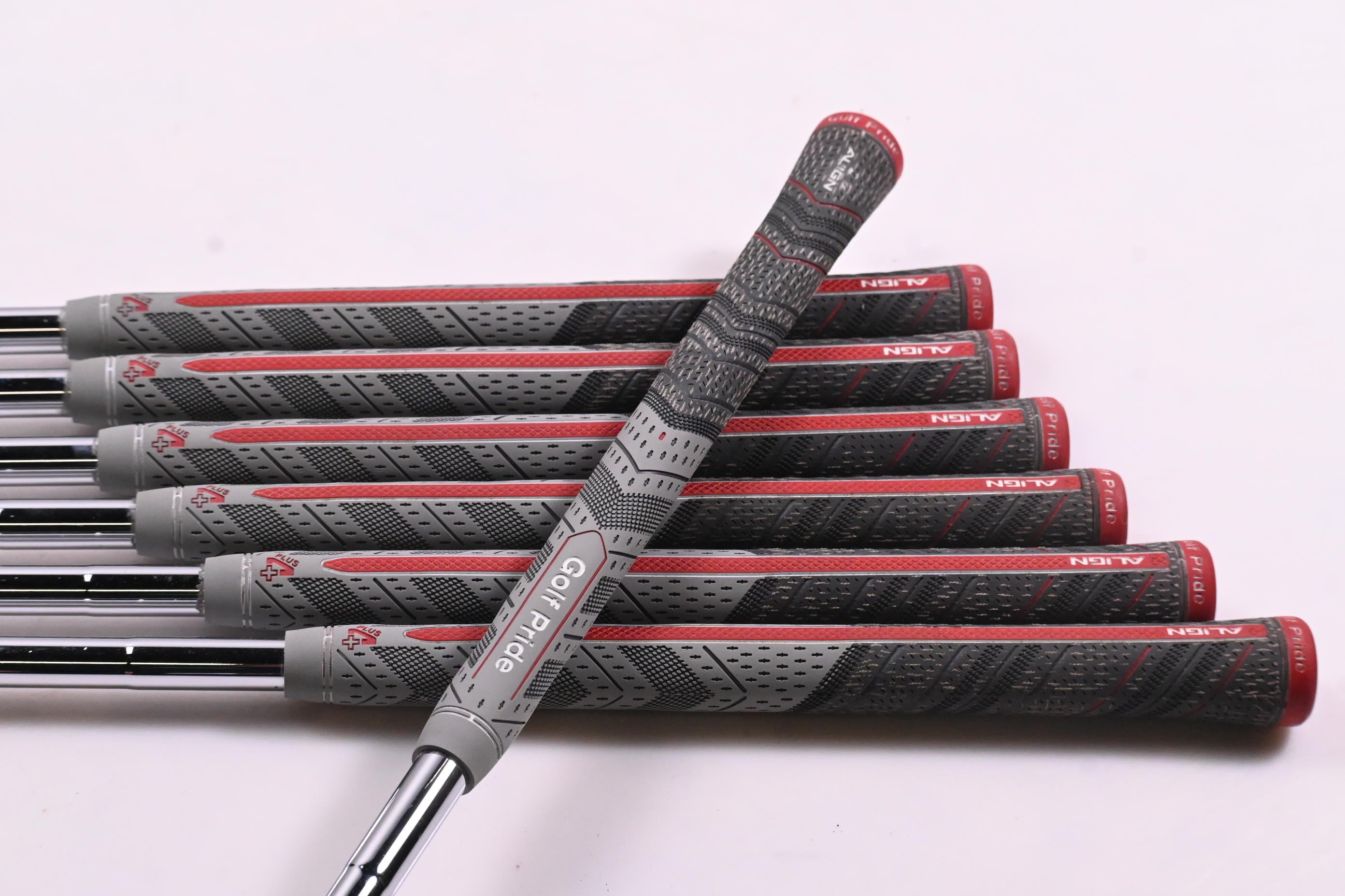 Titleist 704.CB Irons / 4-PW / Stiff Flex Dynamic Gold S300 Shafts