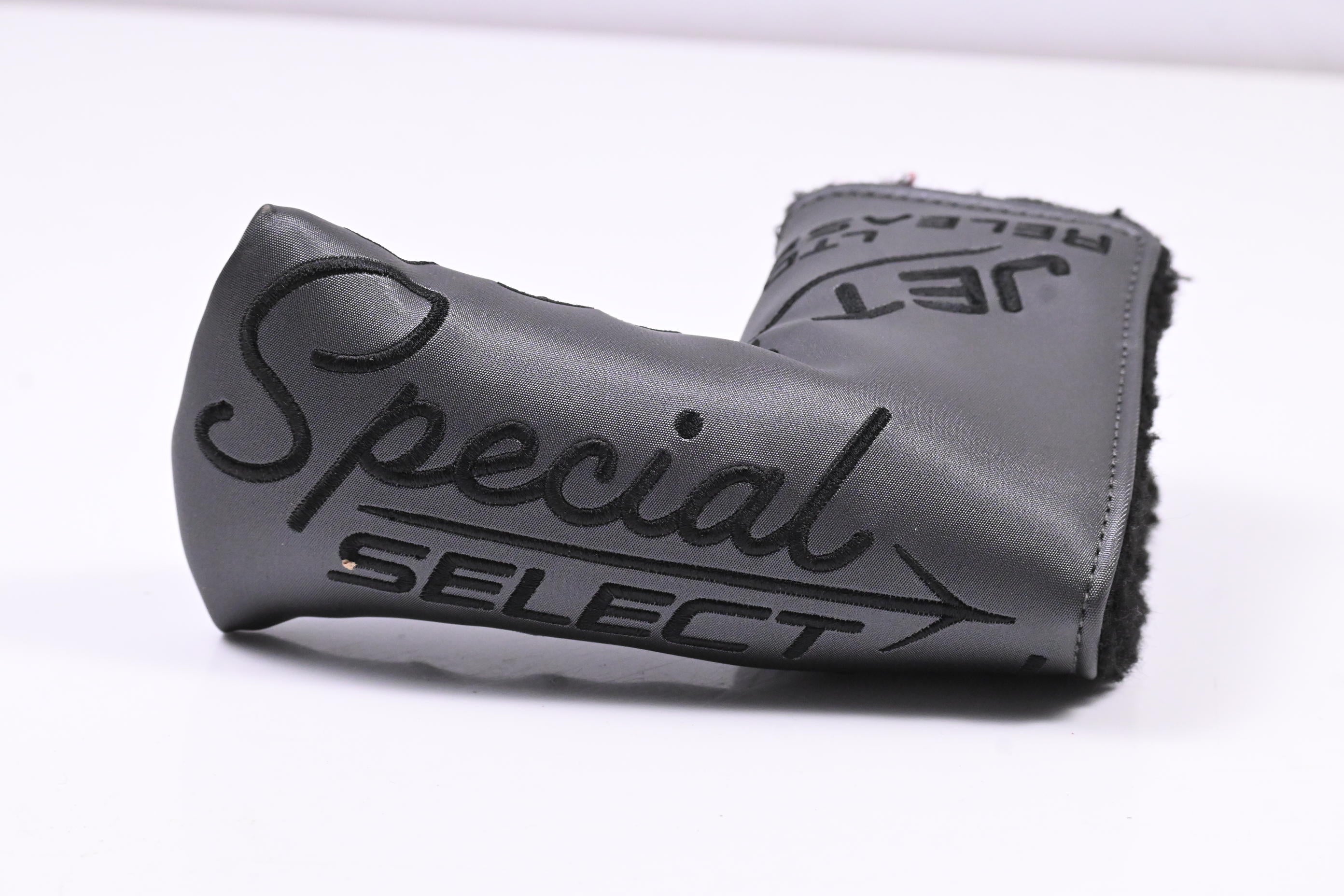 Scotty Cameron Special Select Jet Set Newport Putter / 34 Inch