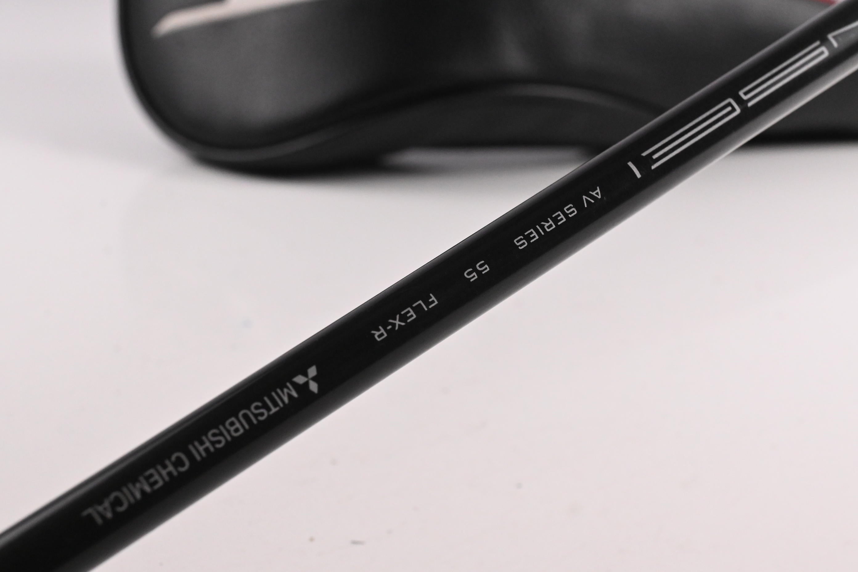 Titleist GT2 Driver / 11 Degree / Regular Flex Tensei AV Blue 55 Shaft