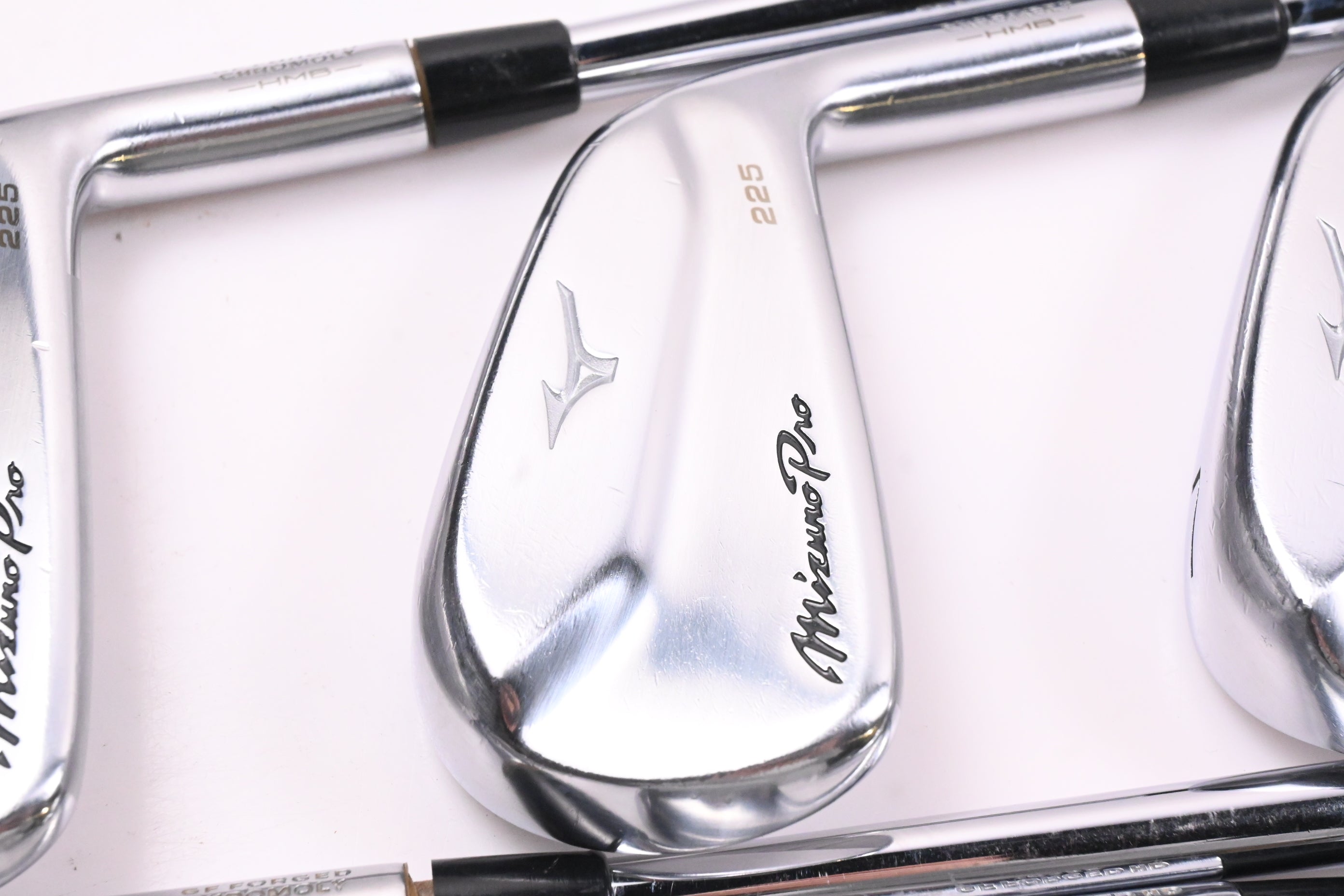 Mizuno Pro 225 Irons / 5-PW / Regular Flex Dynamic Gold 105 R300 Shafts
