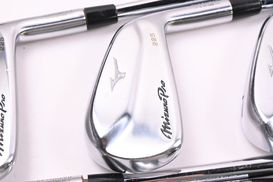 Mizuno Pro 225 Irons / 5-PW / Regular Flex Dynamic Gold 105 R300 Shafts