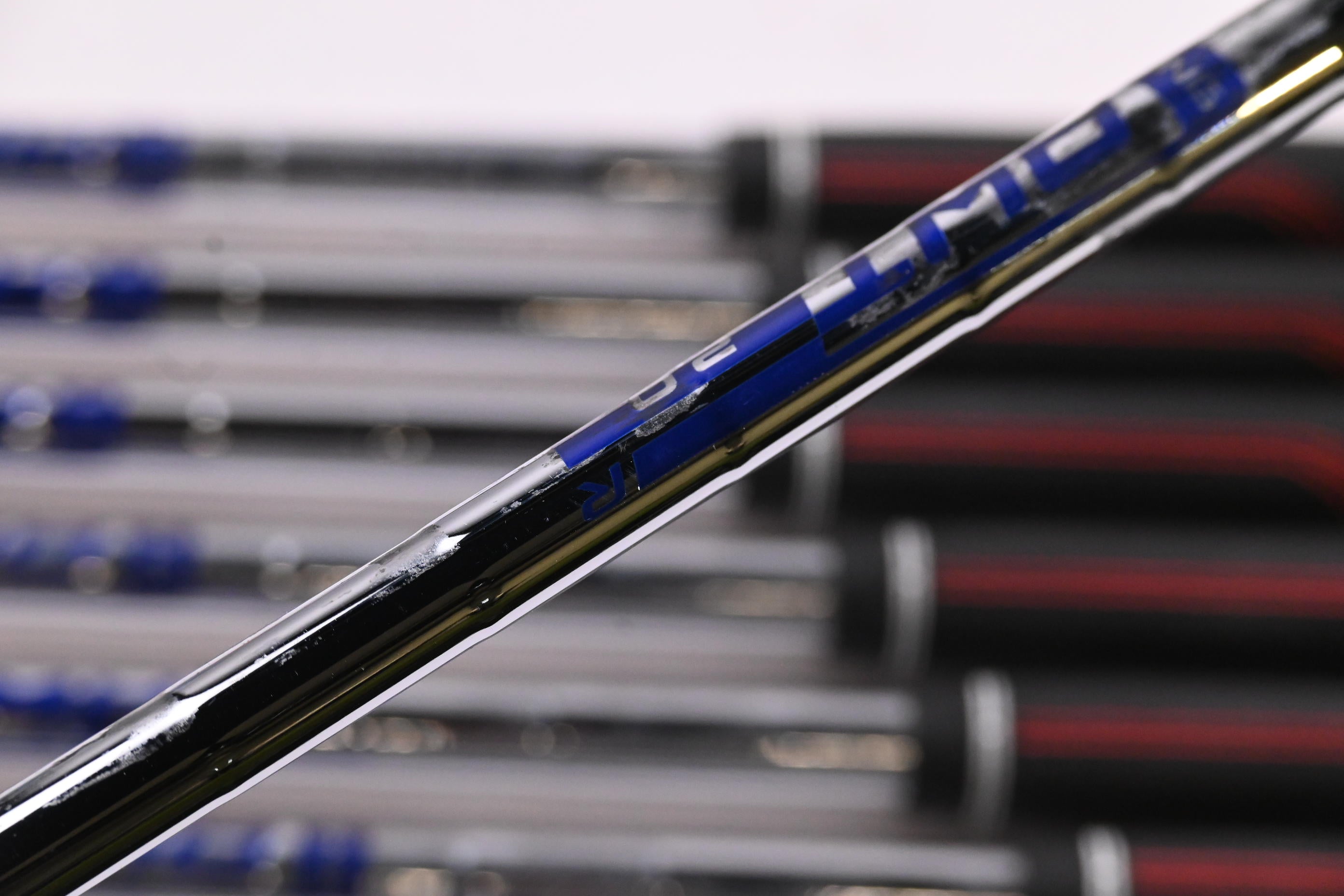 Ping G410 Irons / 5-PW+GW+SW / Black Dot / Regular Flex Ping AWT 2.0 Shafts