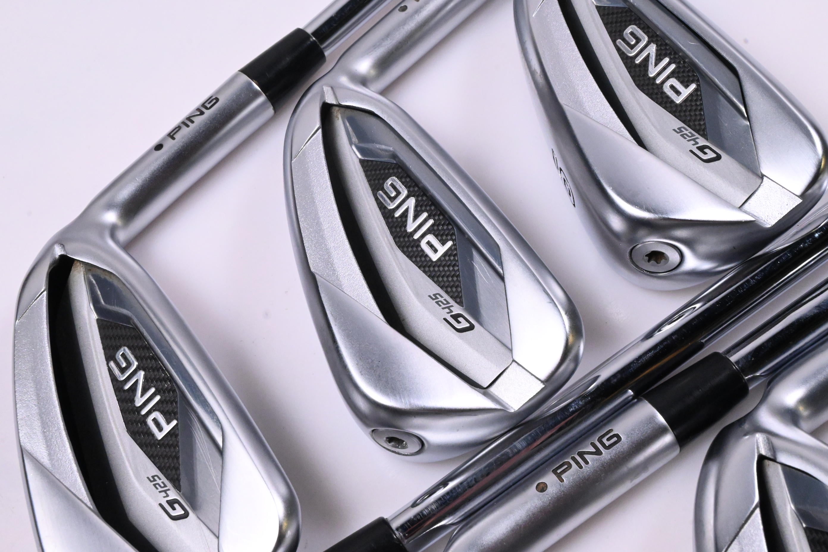 Ping G425 Irons / 4-PW / Black Dot / Regular Flex Ping AWT 2.0 Shafts