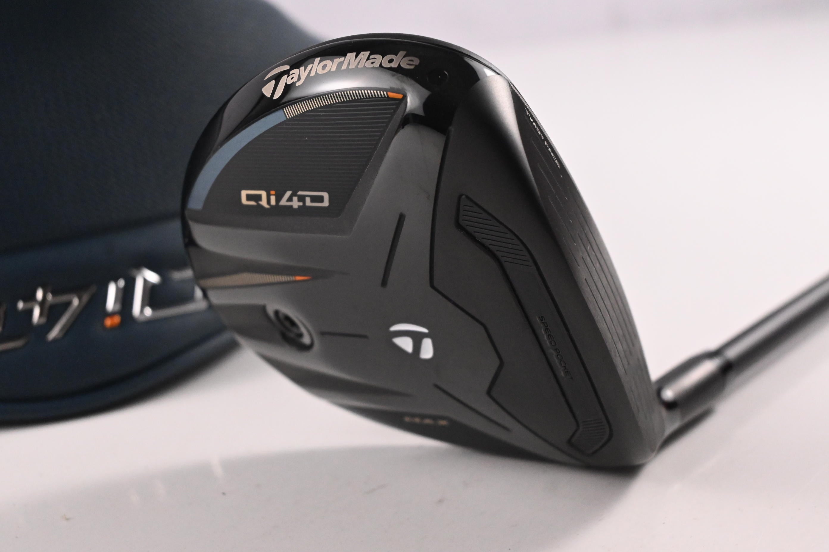 Taylormade Qi4D #7 Wood / 21 Degree / Regular Flex REAX 55 Shaft