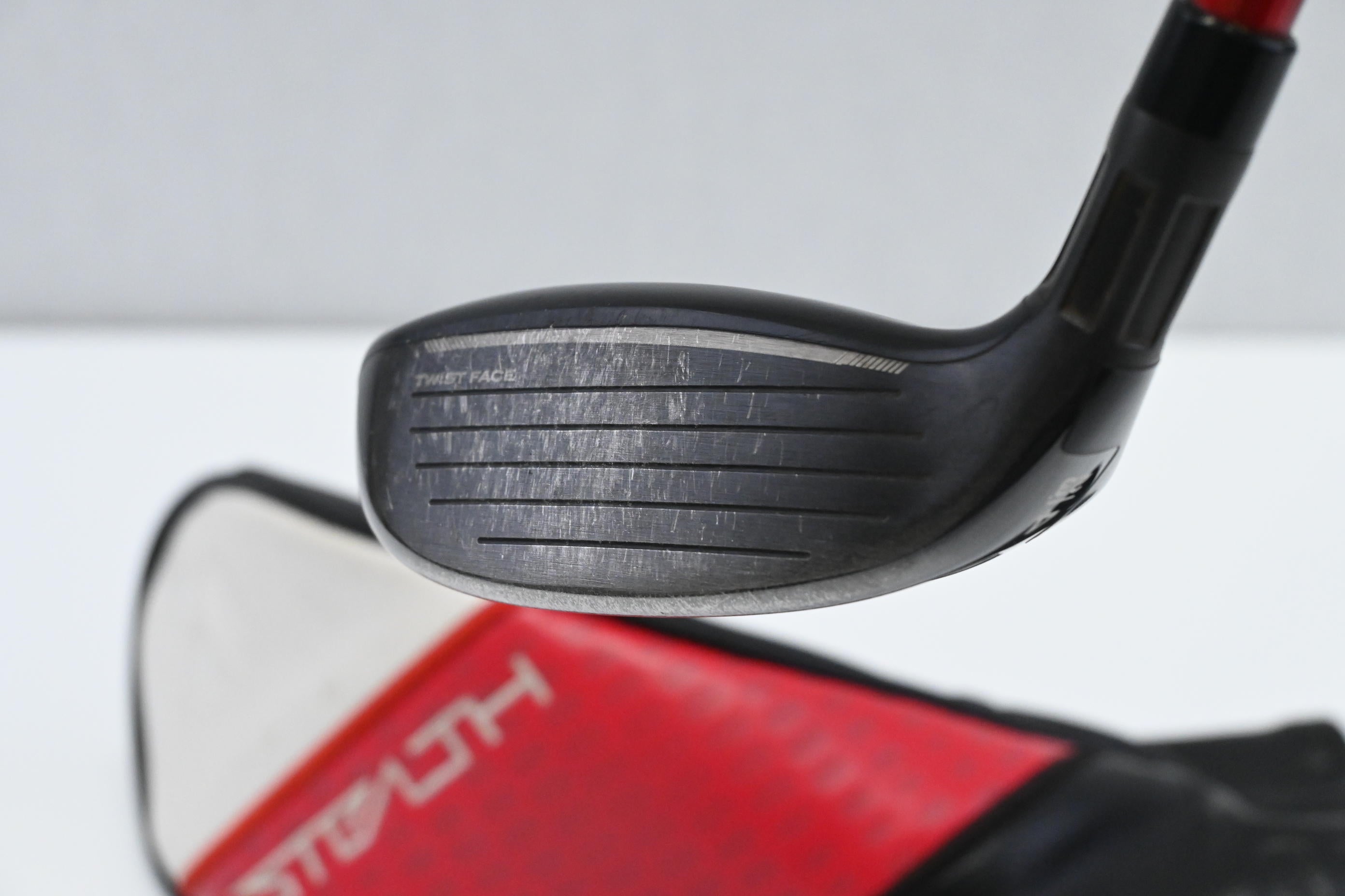Taylormade Stealth 2 HD #4 Hybrid / 23 Degree / Regular Flex Speeder NX 50 Shaft