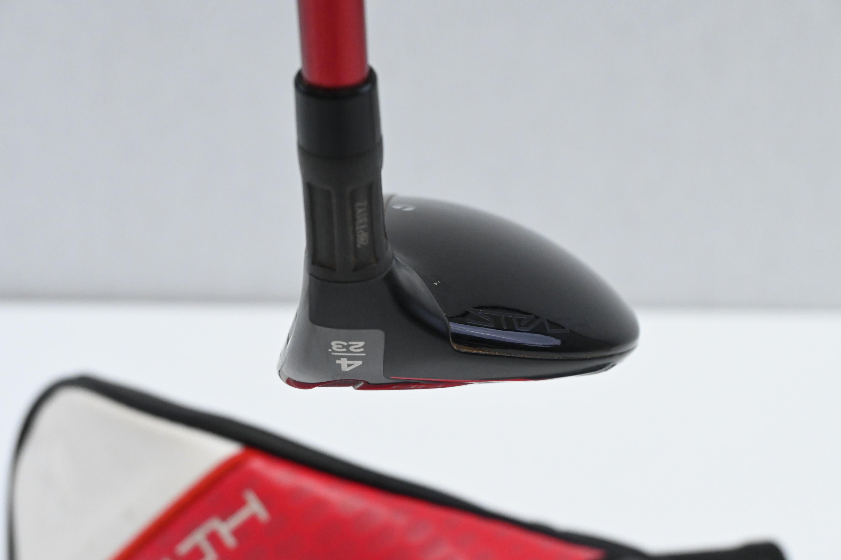 Taylormade Stealth 2 HD #4 Hybrid / 23 Degree / Regular Flex Speeder NX 50 Shaft