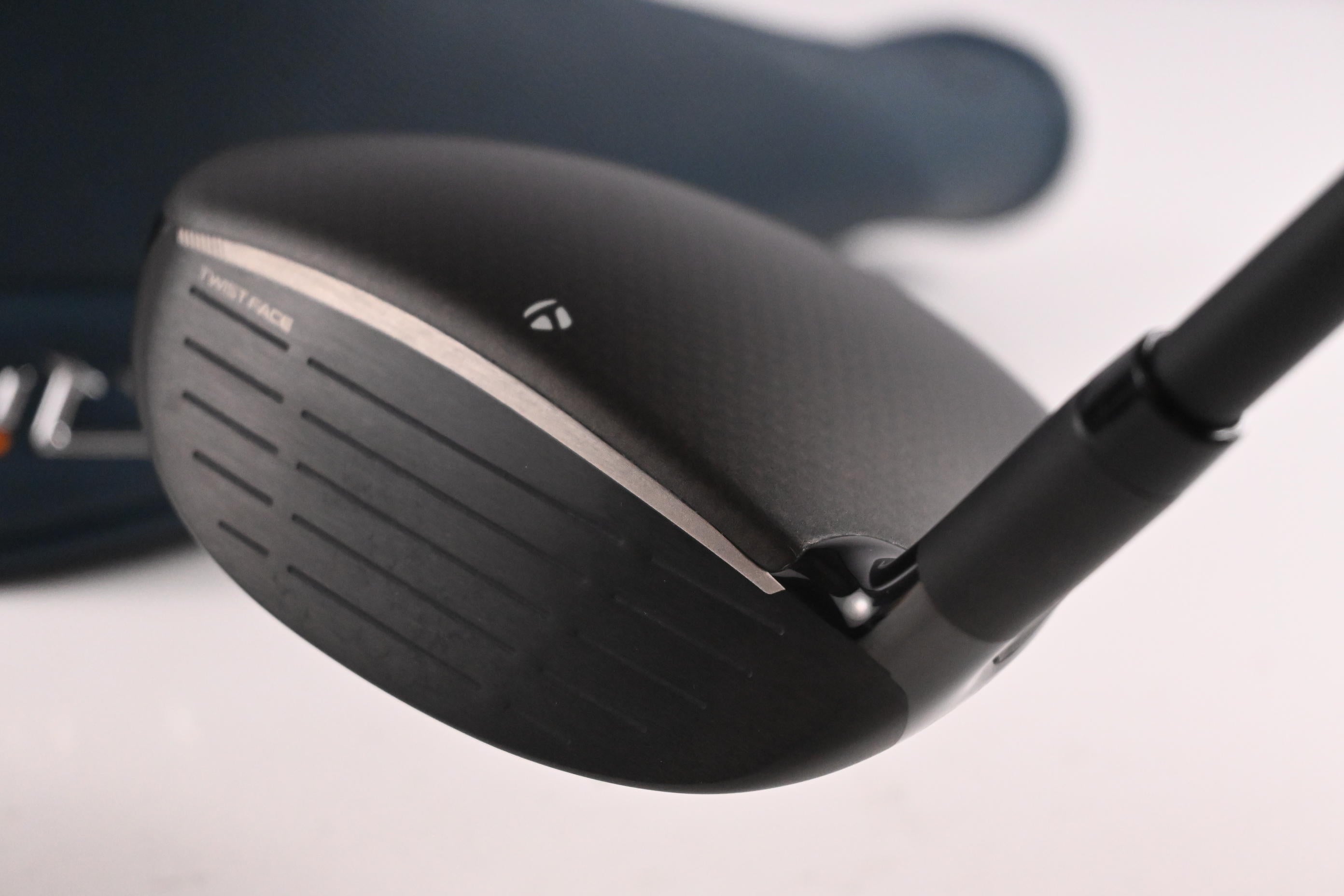 Taylormade Qi4D #7 Wood / 21 Degree / Regular Flex REAX 55 Shaft