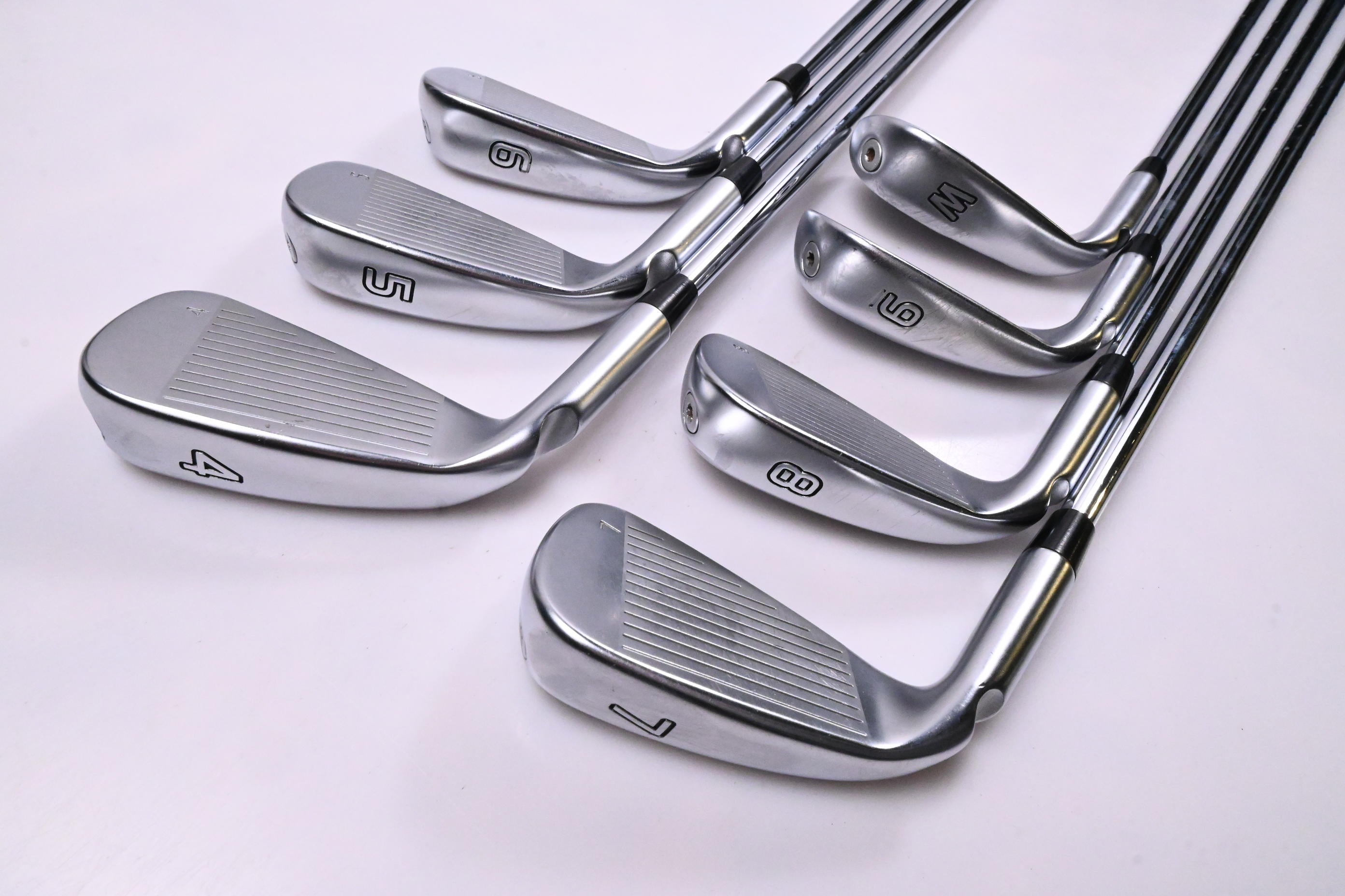 Ping G425 Irons / 4-PW / Black Dot / Regular Flex Ping AWT 2.0 Shafts