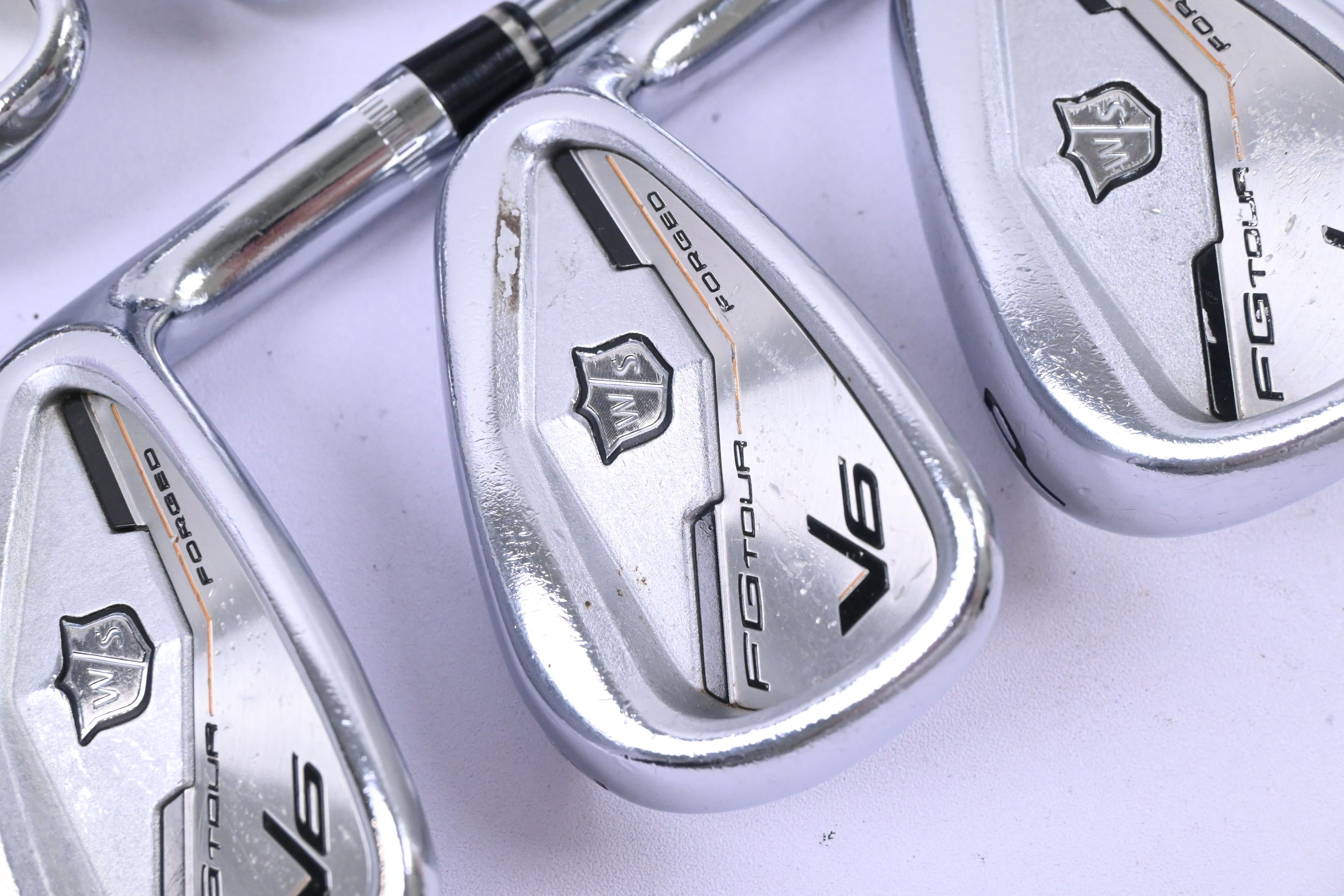 Wilson FG Tour V6 Irons / 5-PW / Regular Flex Dynamic Gold R300 Shafts