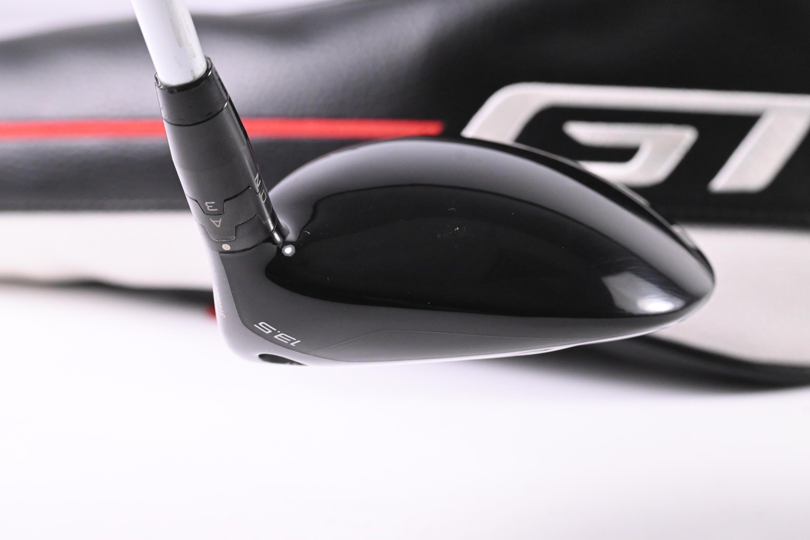 Titleist GT2 #3 Wood / 13.5 Degree / Stiff Flex Aldila Rogue White 80 Shaft