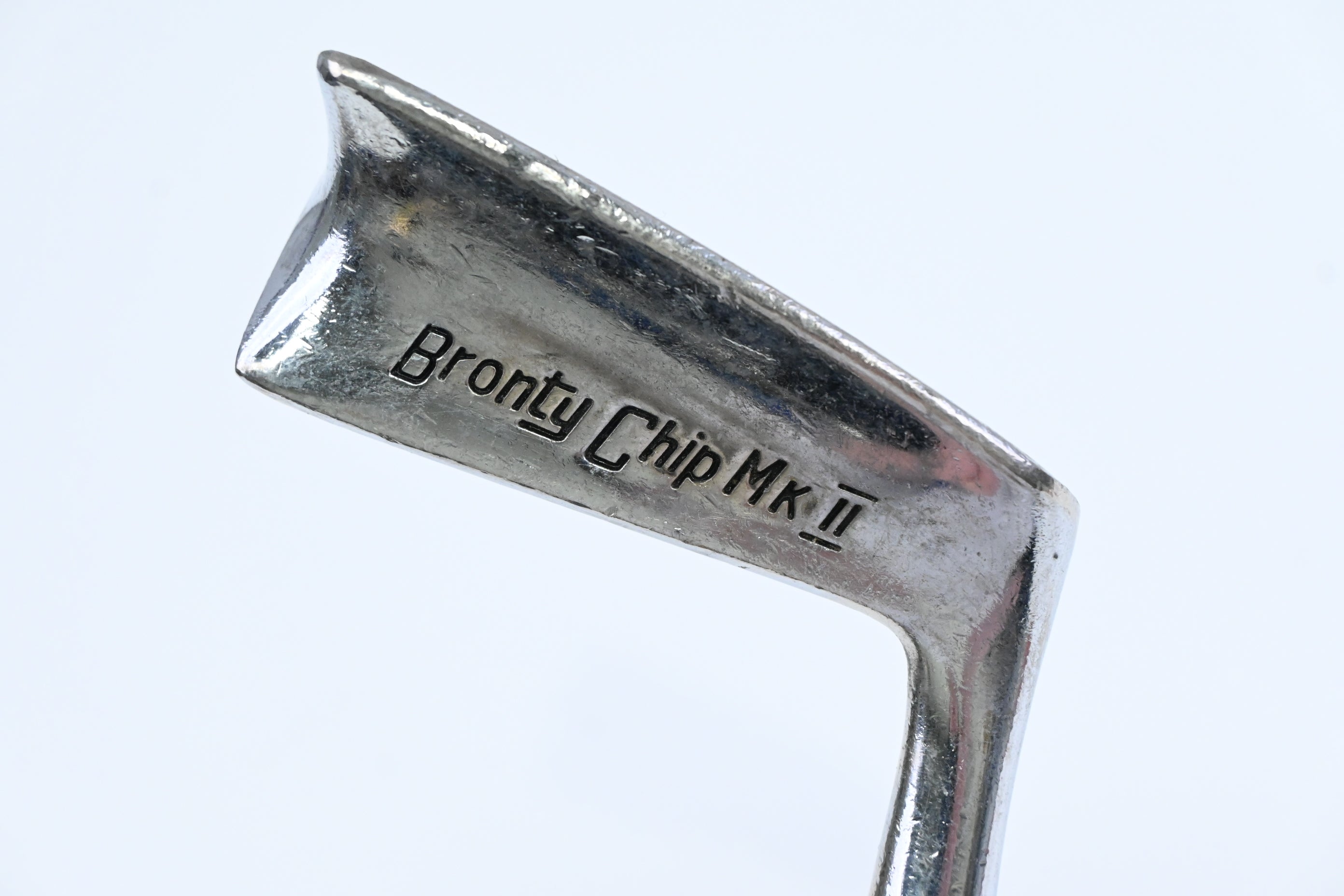 Bronty Chip MK II Chipper / 37 Degree / Wedge Flex Apollo Shaft