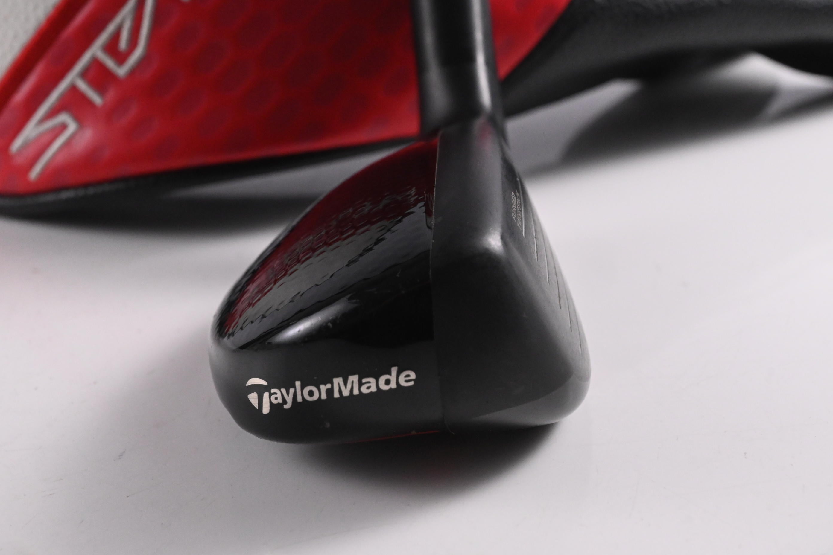 Taylormade Stealth 2 Plus #3 Hybrid / 19.5 Degree / Stiff Flex Kai'li Red 85