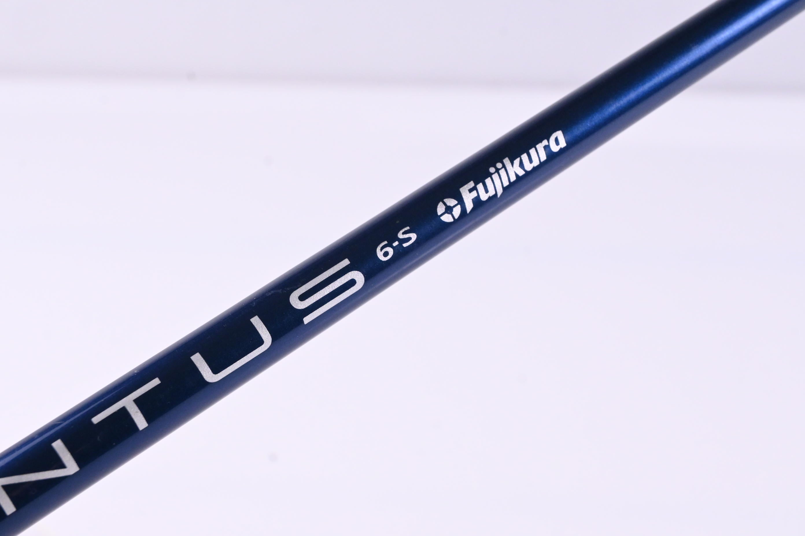 Callaway Rogue Driver / 9 Degree / Stiff Flex Fujikura Ventus Blue 6 Shaft