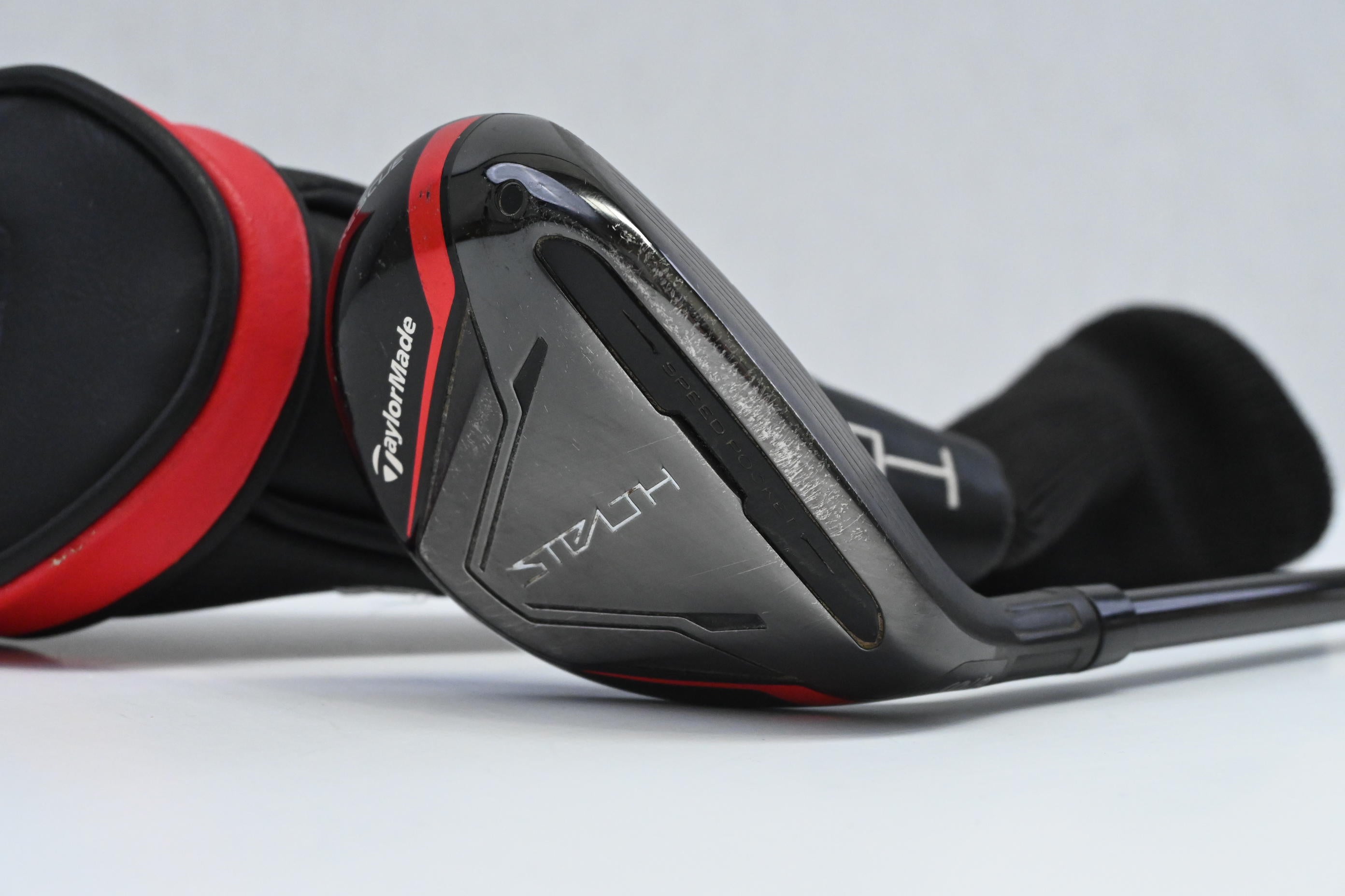 Taylormade Stealth #6 Hybrid / 28 Degree / Senior Flex Bassara 55 Shaft