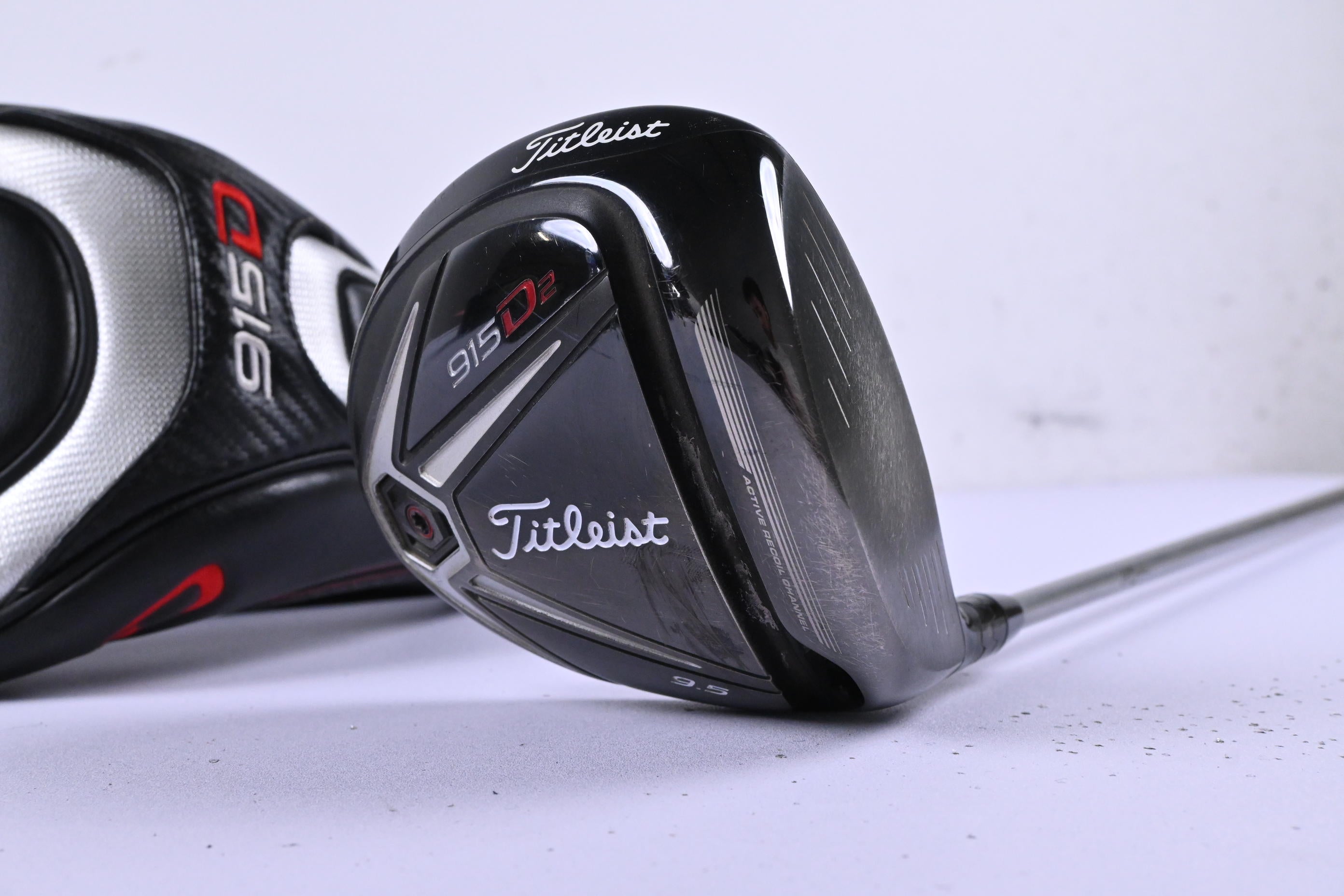 Titleist 915 D2 Driver / 9.5 Degree / Stiff Flex Diamana M+ 50 Shaft