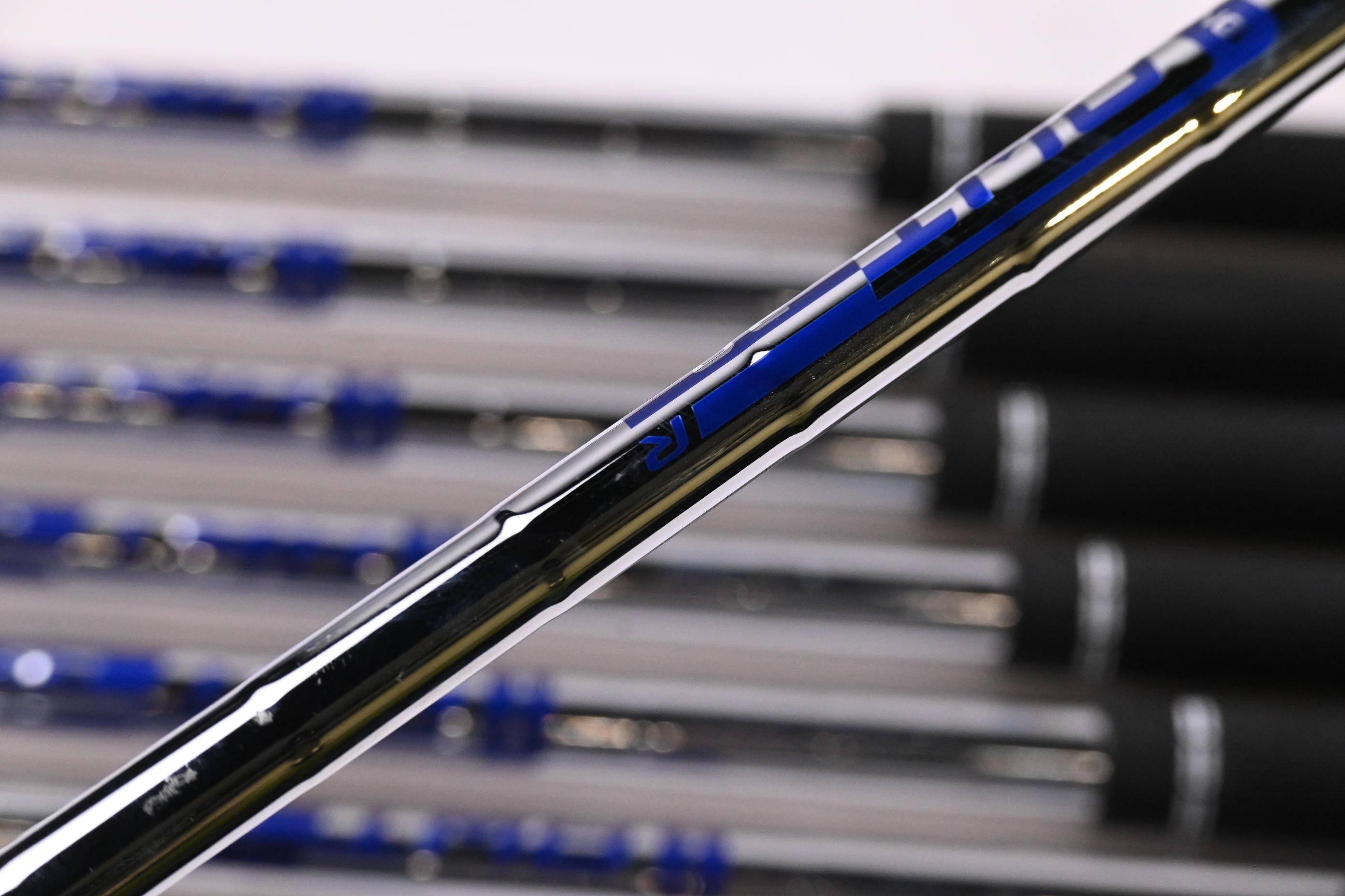 Ping G430 Irons / 5-PW+45° / Blue Dot / Regular Flex Ping AWT 2.0 Shafts