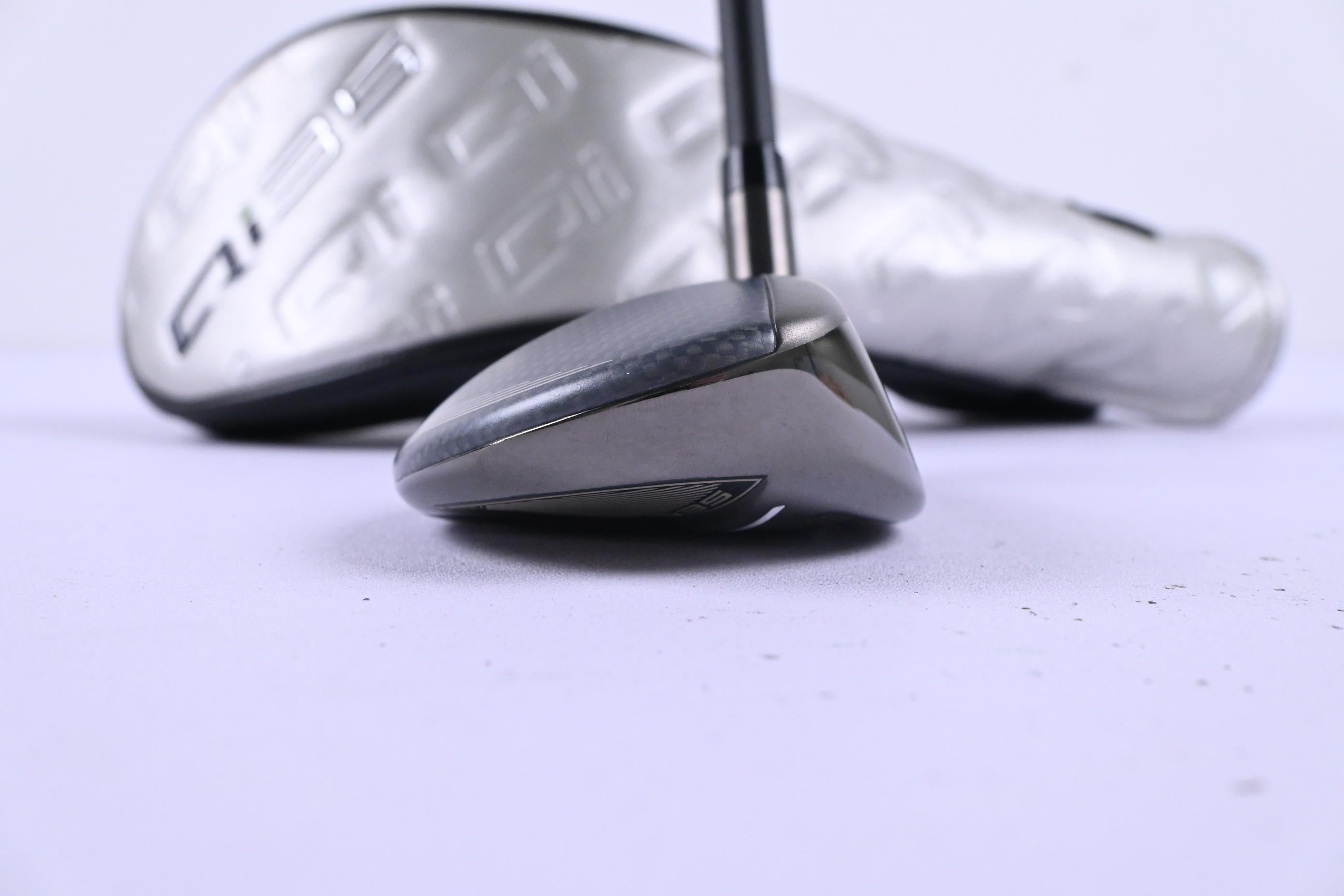 Taylormade Qi35 Max Lite #4 Hybrid / 23 Degree / Regular Flex Vanquish 5 Shaft
