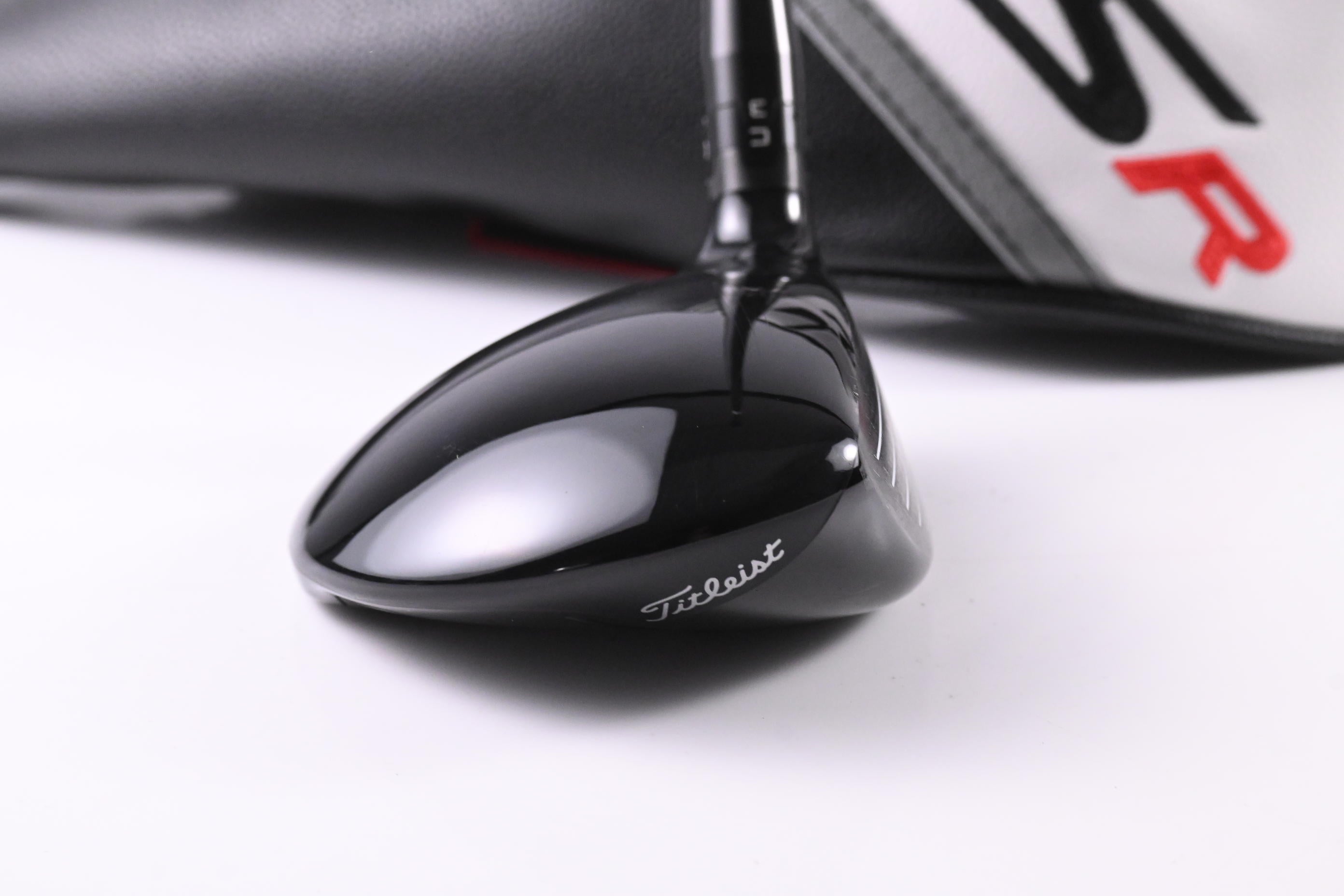 Titleist TSR2 #5 Wood / 18 Degree / Regular Flex HZRDUS GEN4 RED CB 60 Shaft