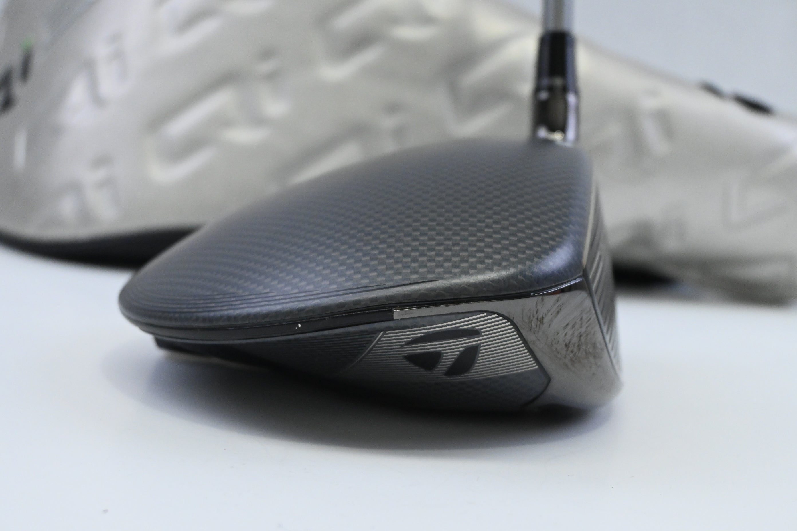Taylormade Qi35 Max Driver / 10.5 Degree / Regular Flex Fujikura AirSpeeder 50