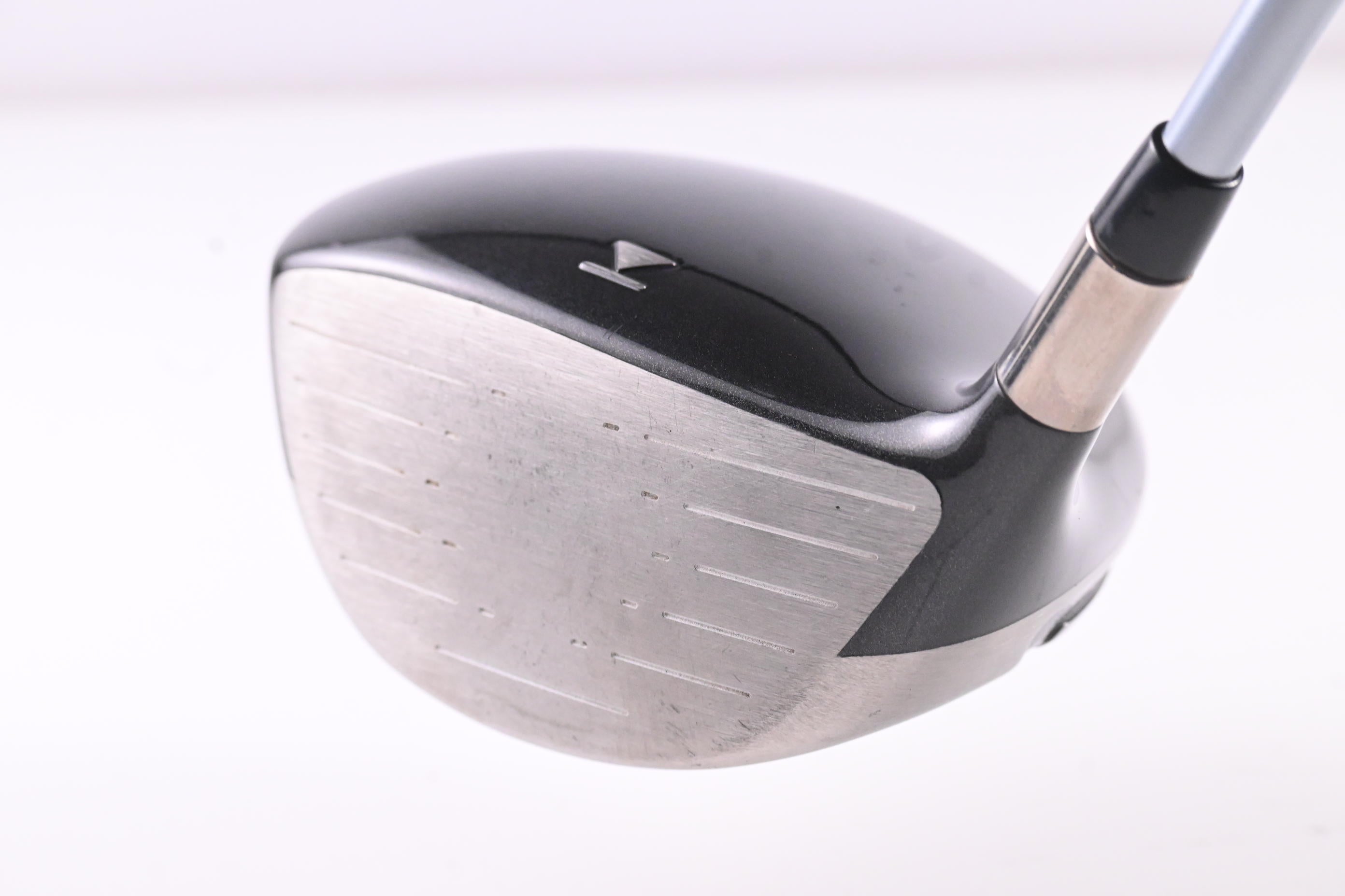 Titleist 905 R Driver / 8.5 Degree / Stiff Flex Fujikura Tour Platform Series