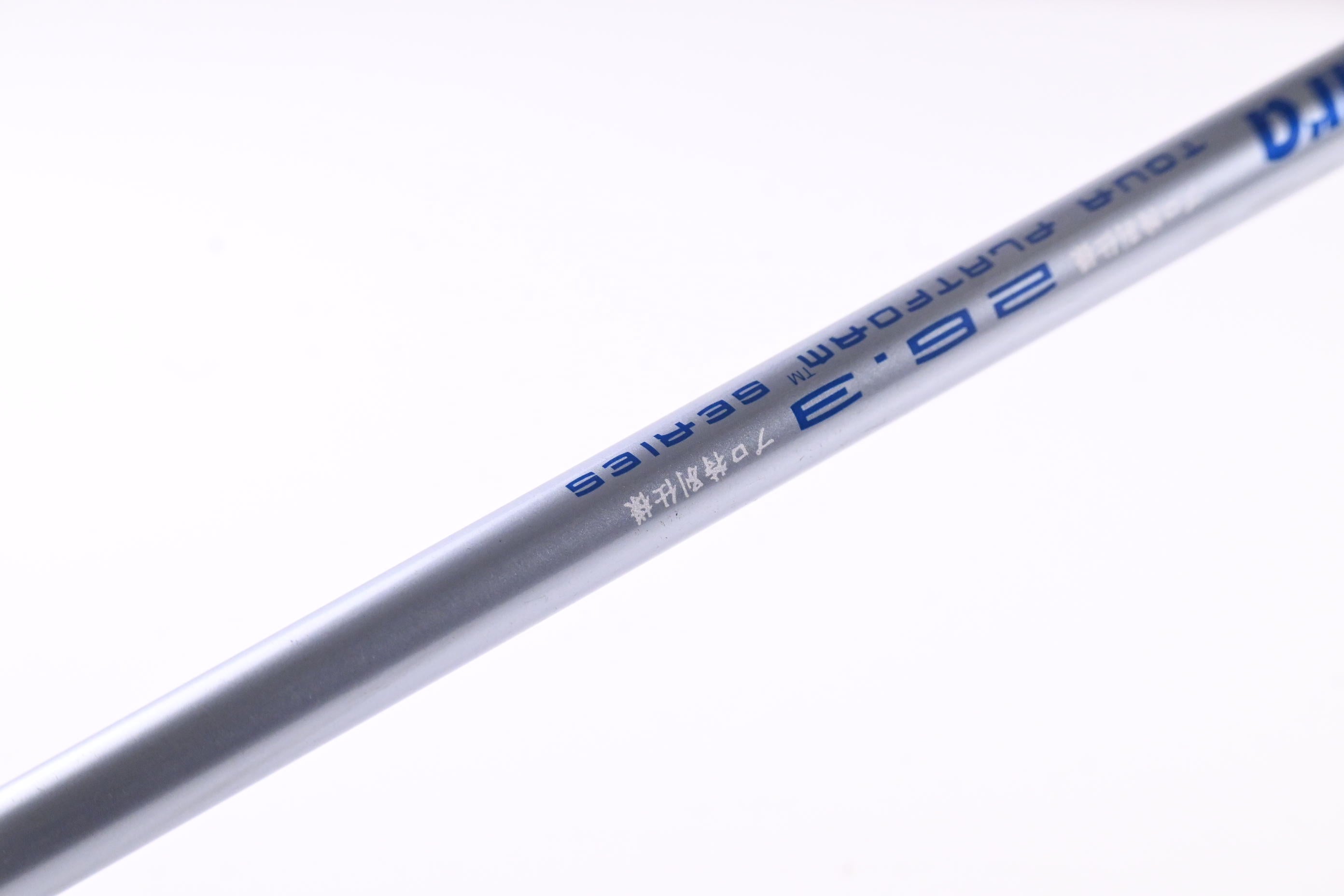 Titleist 905 R Driver / 8.5 Degree / Stiff Flex Fujikura Tour Platform Series