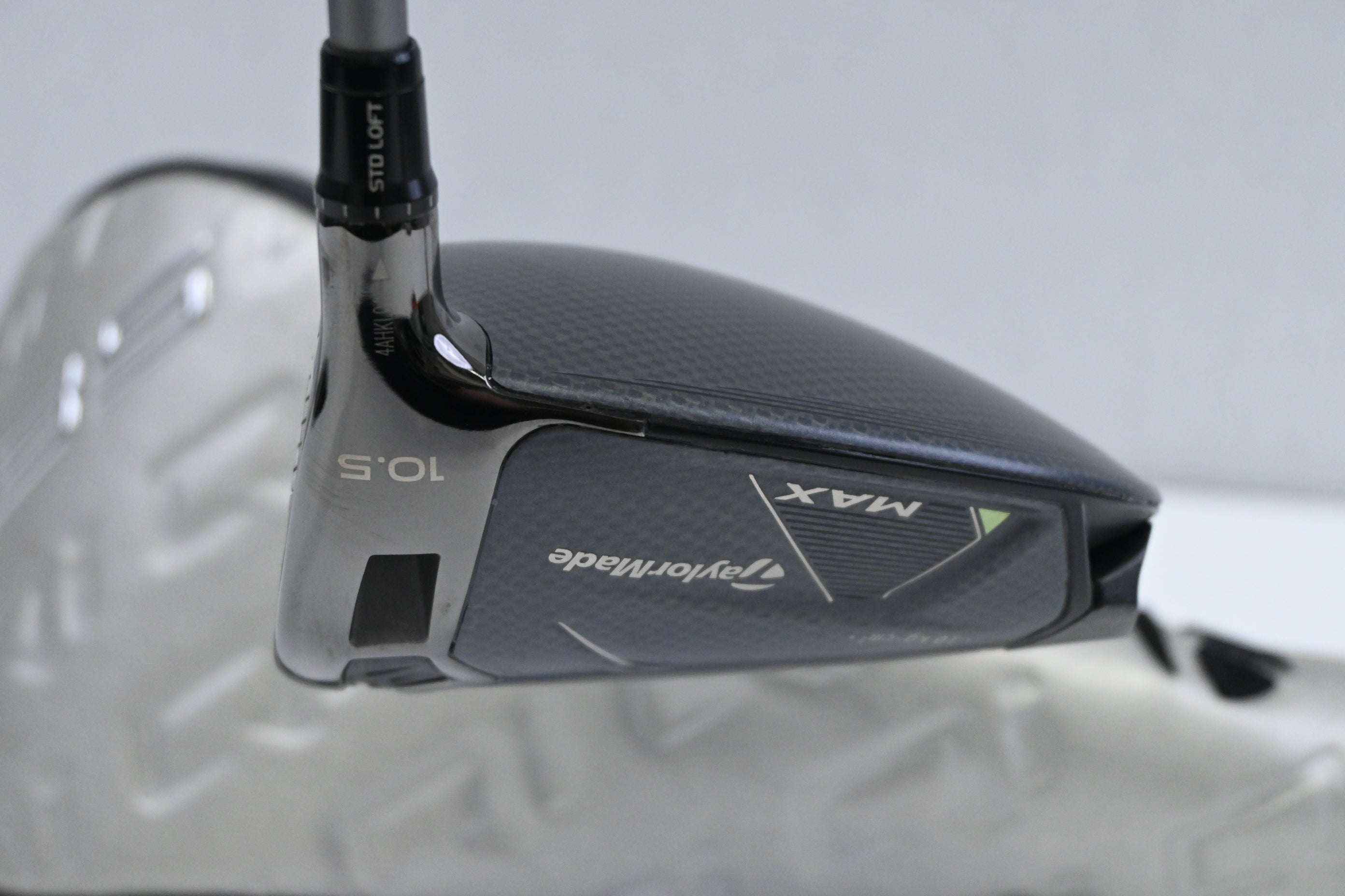 Taylormade Qi35 Max Driver / 10.5 Degree / Regular Flex Fujikura AirSpeeder 50