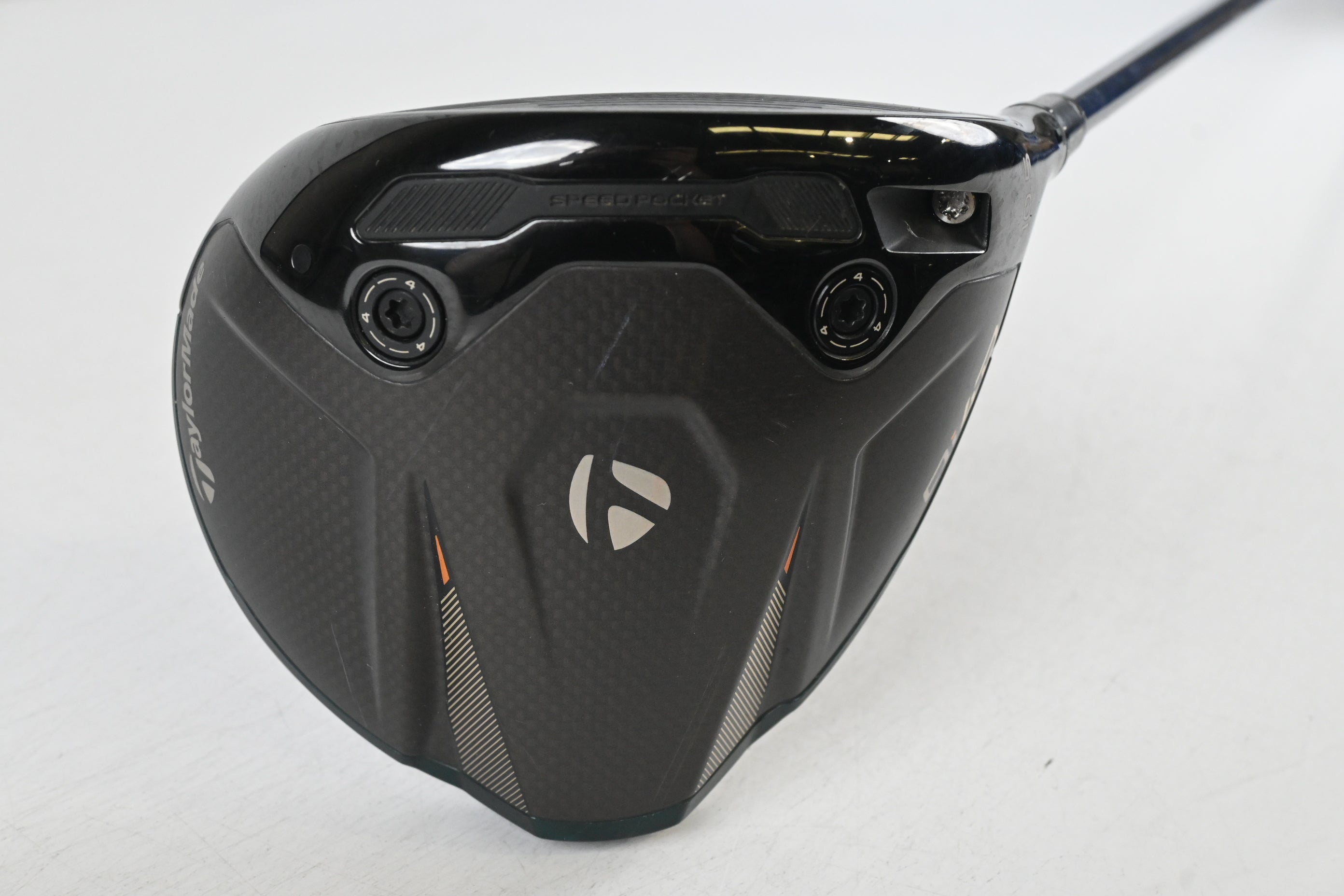 Taylormade Qi4D Driver / 10.5 Degree / Regular Flex Fujikura Ventus Blue 5 Shaft