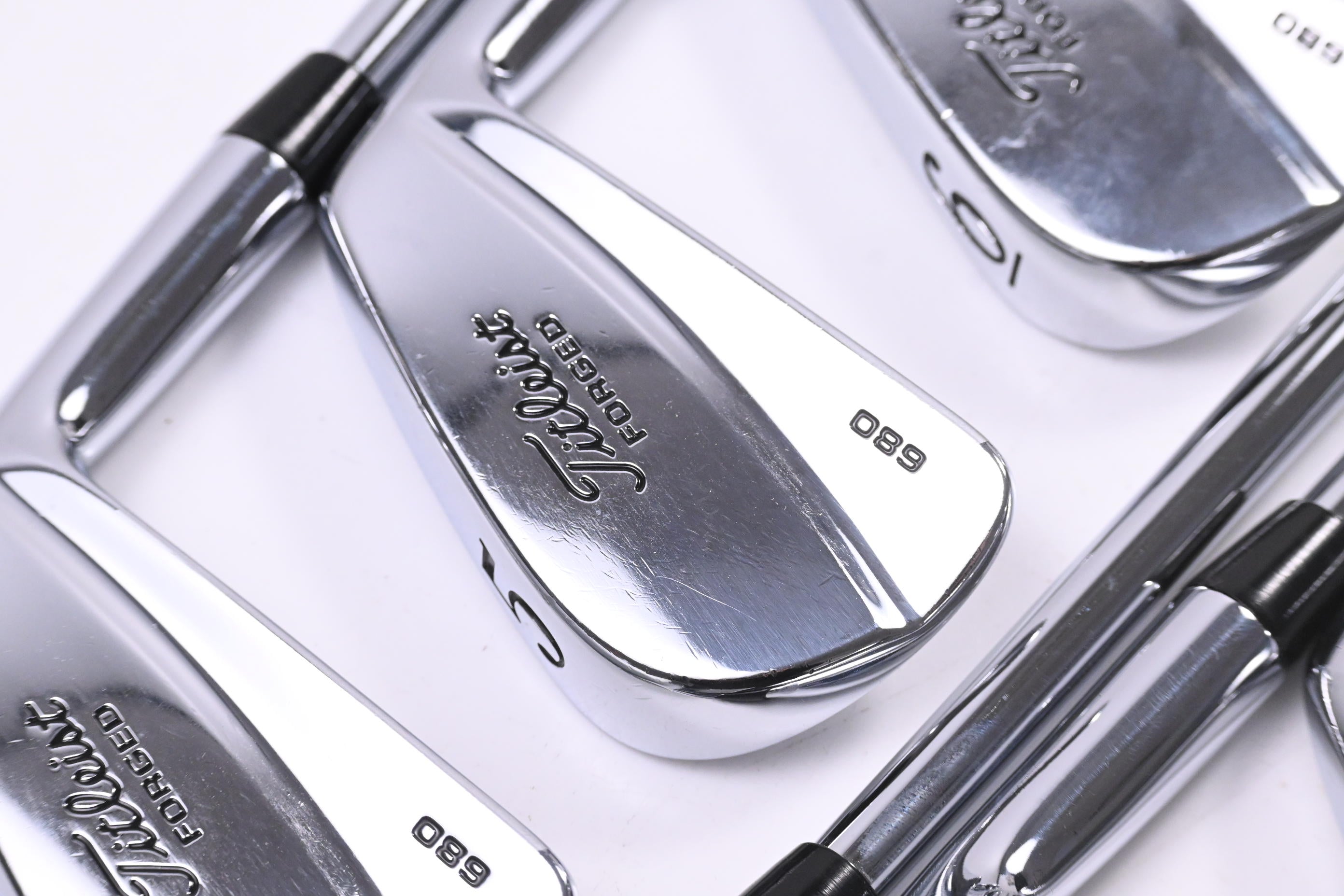 Titleist 680 Forged Irons / 4-PW / Stiff Flex Project X Steel Shafts