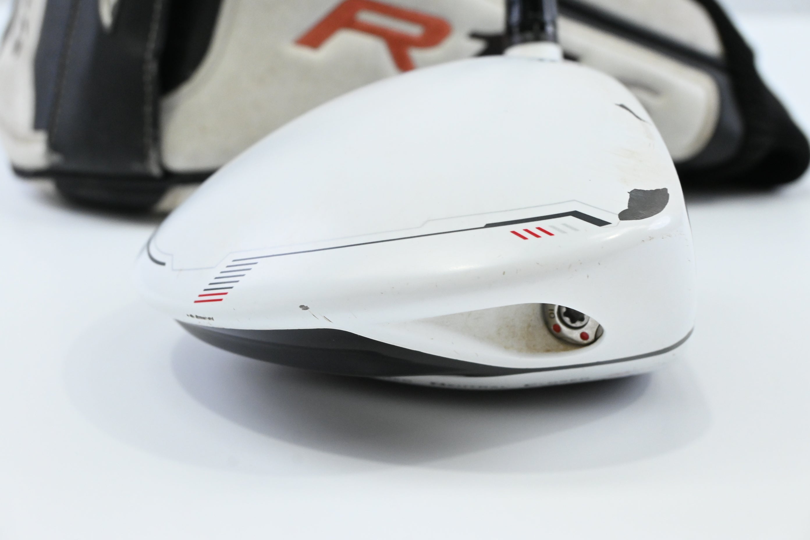 Taylormade R11S Driver / 9 Degree / Stiff Flex Aldila RIP Phenom 60 Shaft