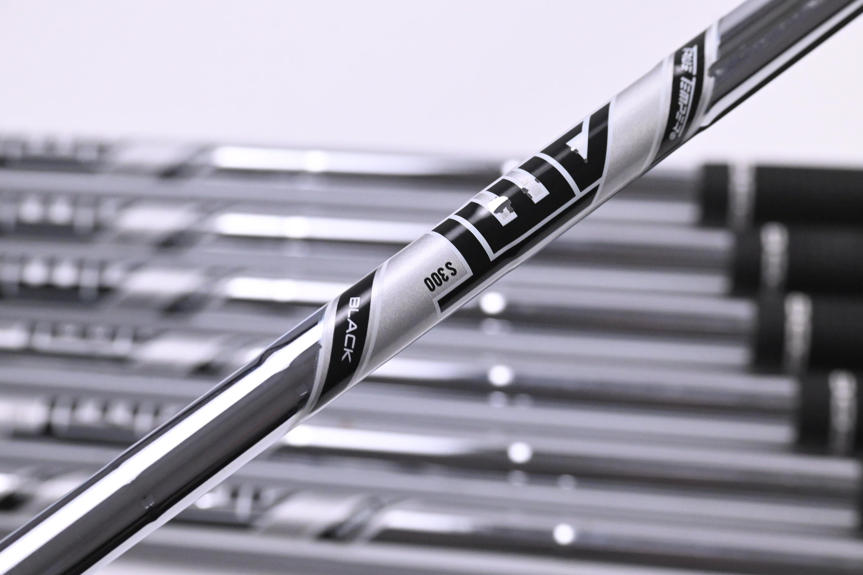 Titleist T200 2023 Irons / 5-PW+GW / Stiff Flex True Temper AMT Black Shafts