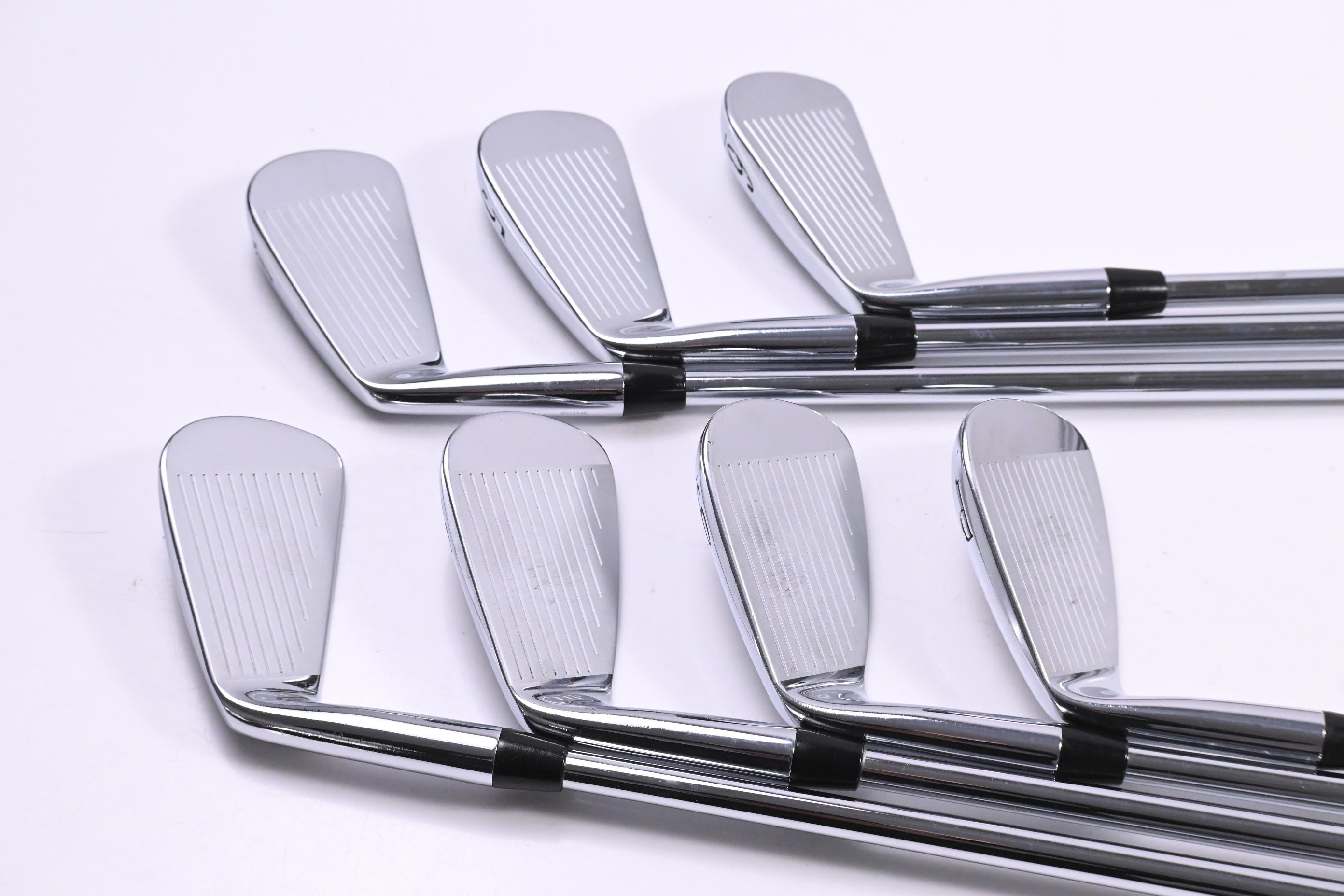Titleist 680 Forged Irons / 4-PW / Stiff Flex Project X Steel Shafts