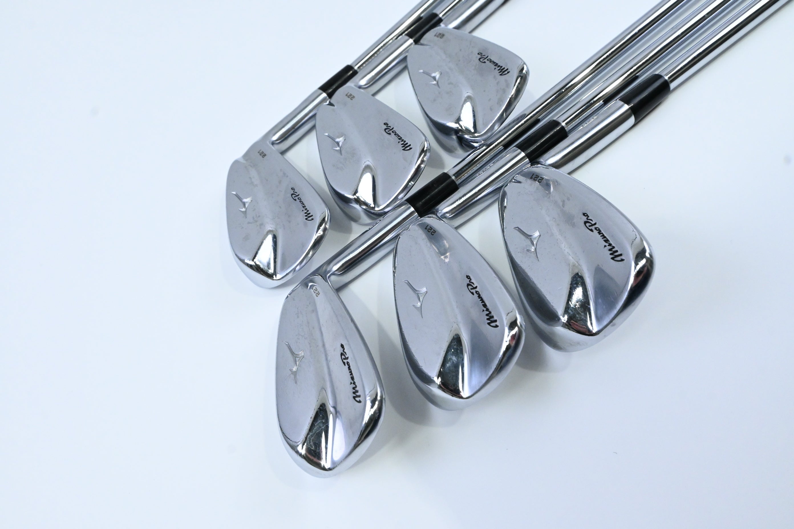 Mizuno Pro 221 Irons / 5-PW / Stiff Flex Dynamic Gold S300 Shafts