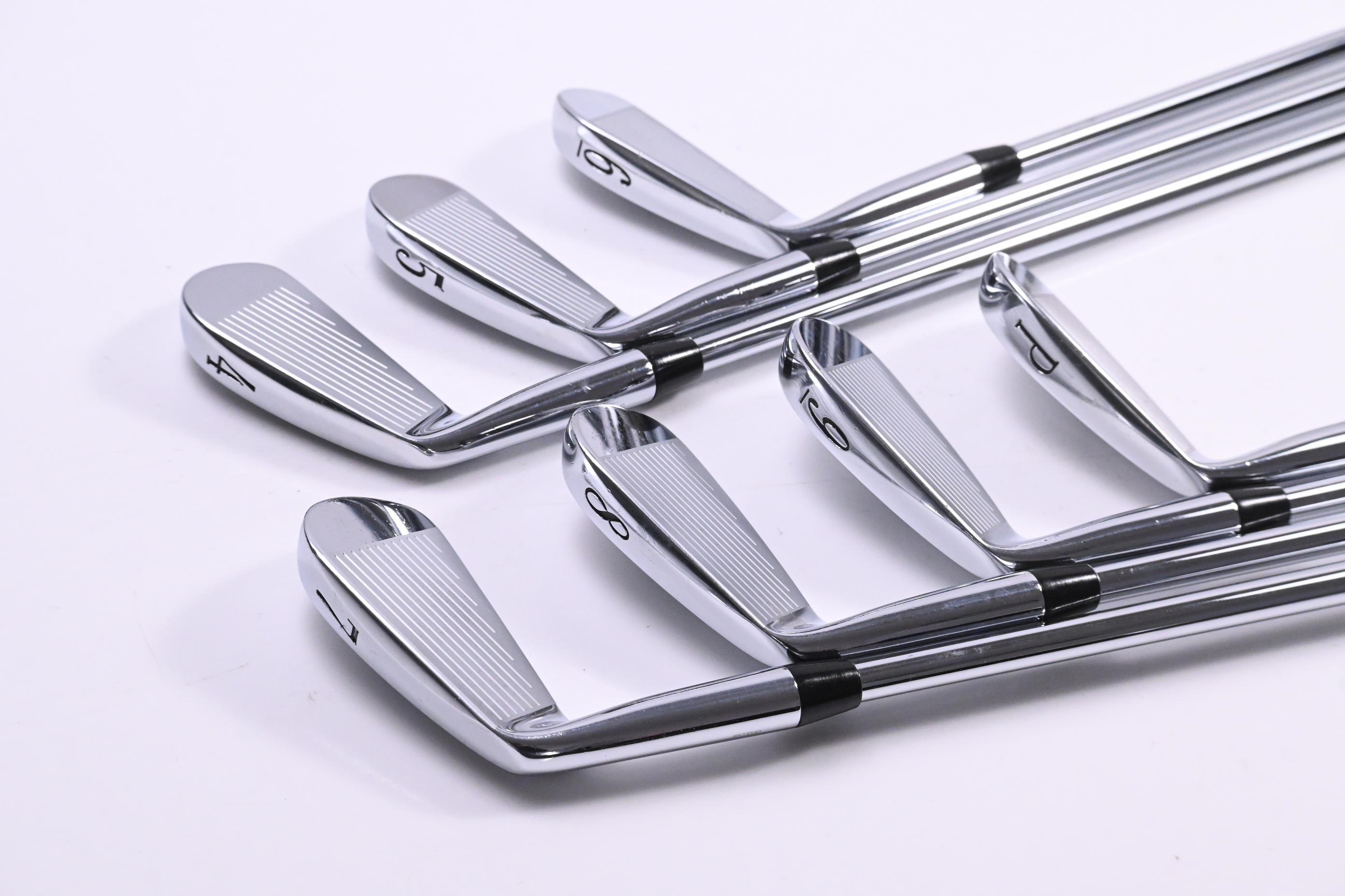 Titleist 680 Forged Irons / 4-PW / Stiff Flex Project X Steel Shafts