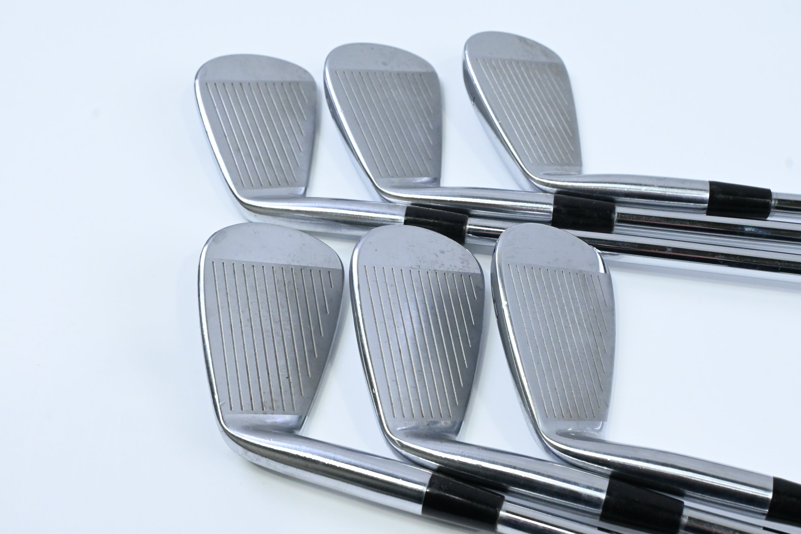 Mizuno Pro 221 Irons / 5-PW / Stiff Flex Dynamic Gold S300 Shafts