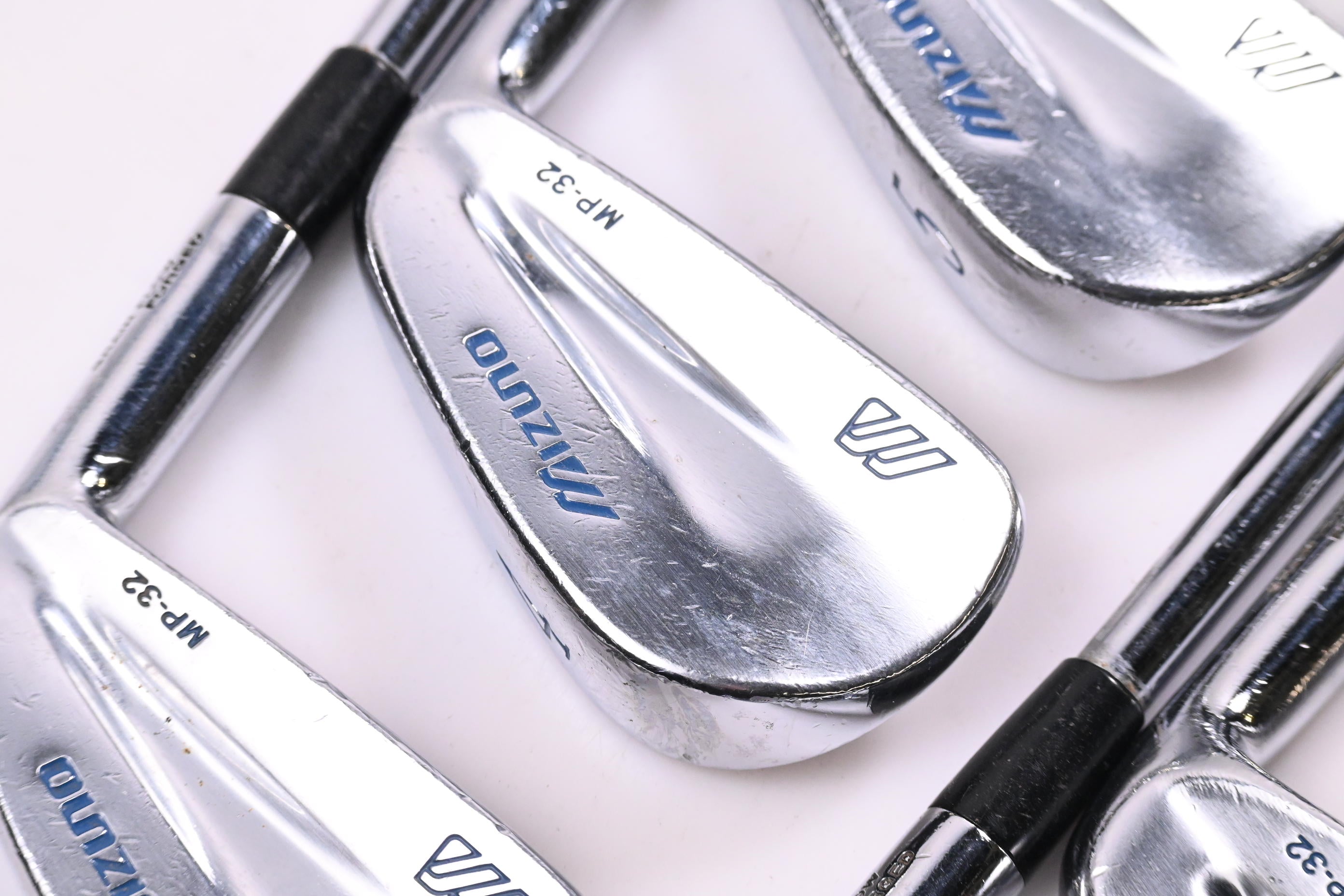Mizuno MP-32 Irons / 3-PW / Regular Flex Dynamic Gold R300 Shafts