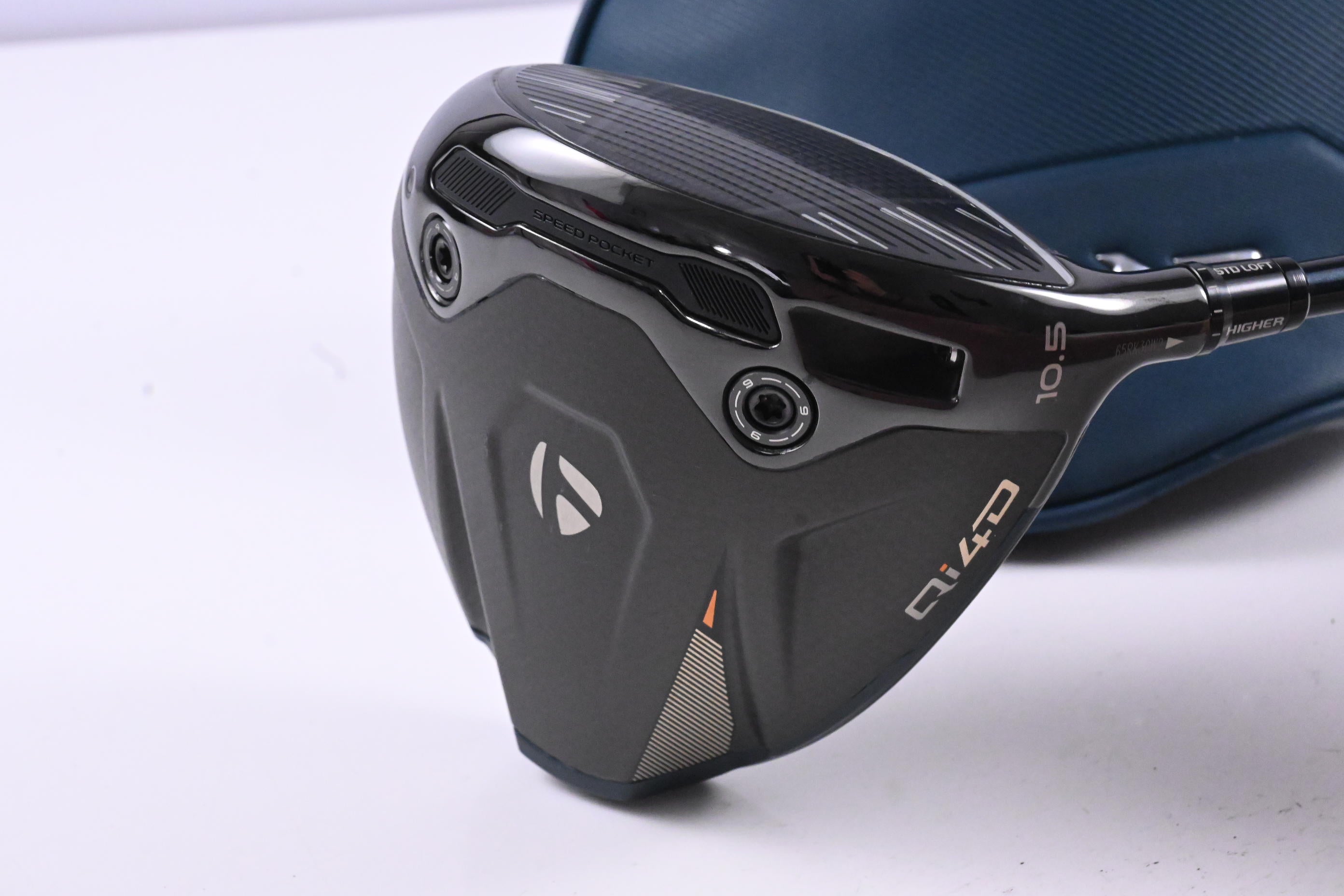 Taylormade Qi4D Driver / 10.5 Degree / X-Flex Graphite Design Tour AD FI 6 Shaft